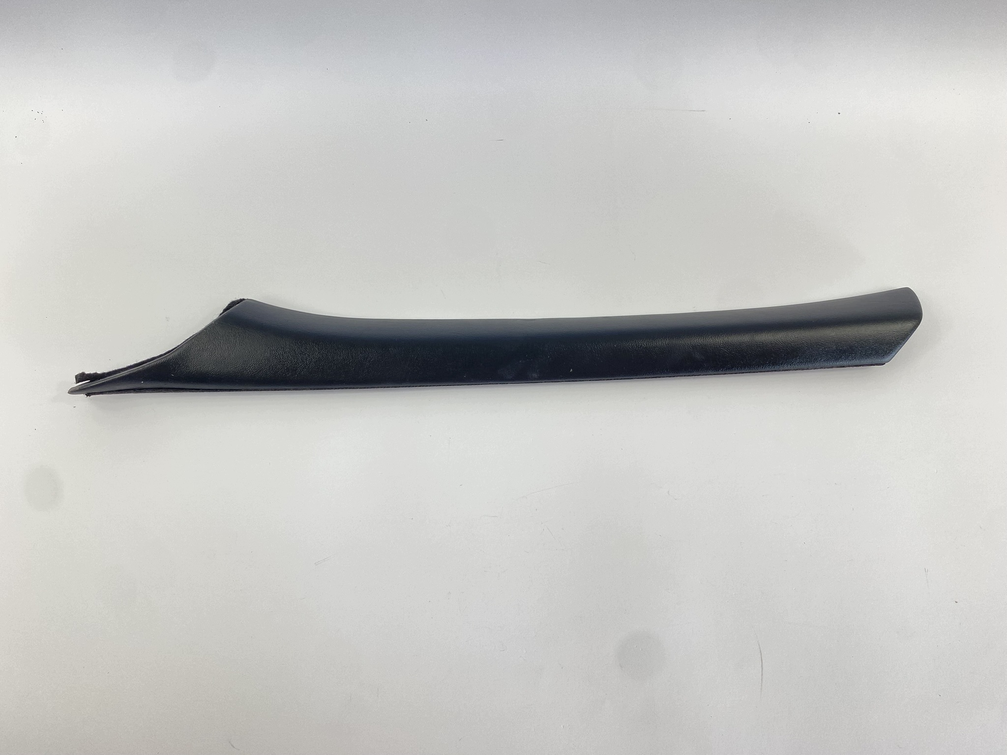 Cobertura Pilar A Esquerda Mercedes W201 190 OEM 2016921989 image 2