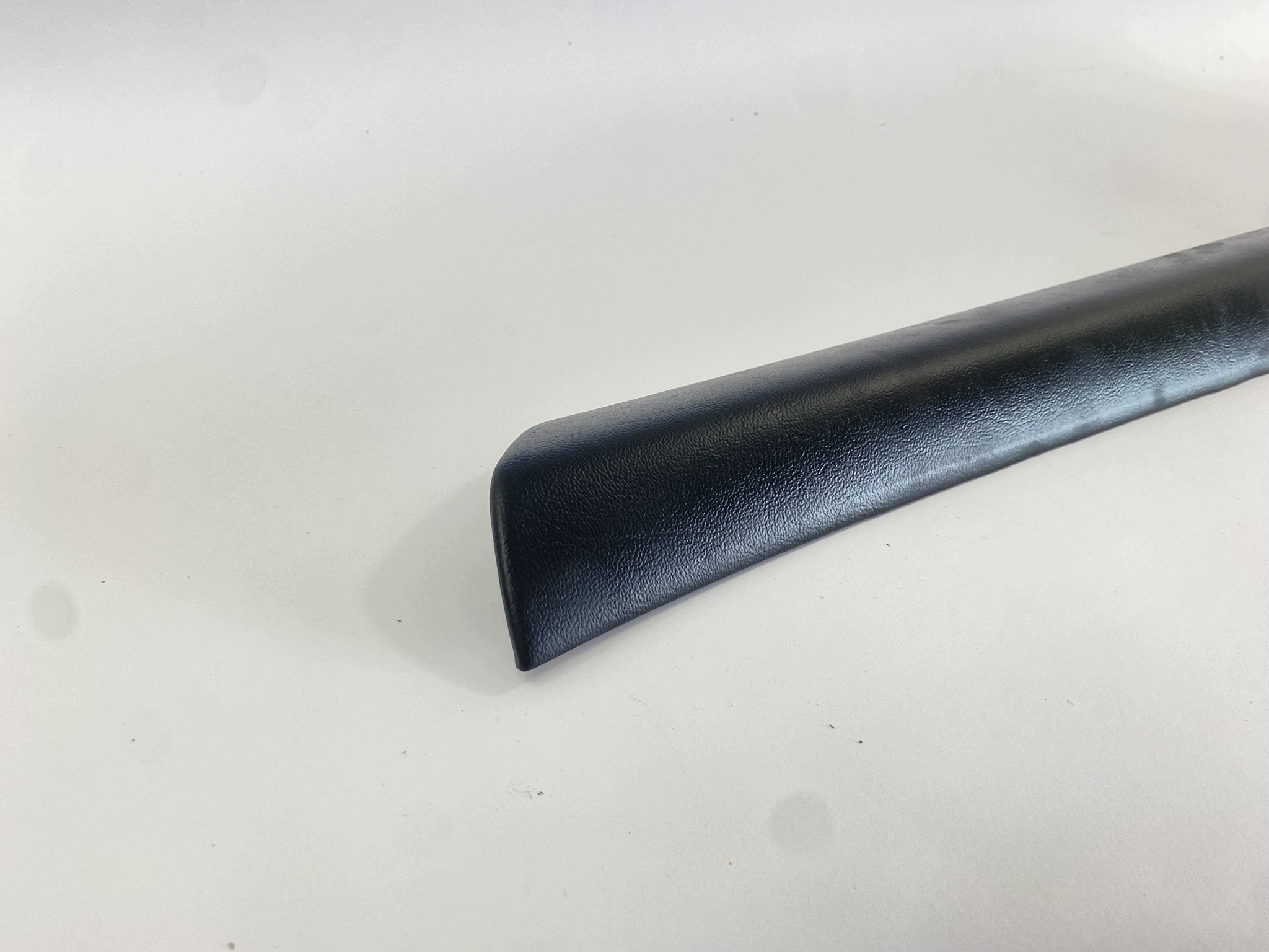 Cobertura Pilar A Esquerda Mercedes W201 190 OEM 2016921989 image 8