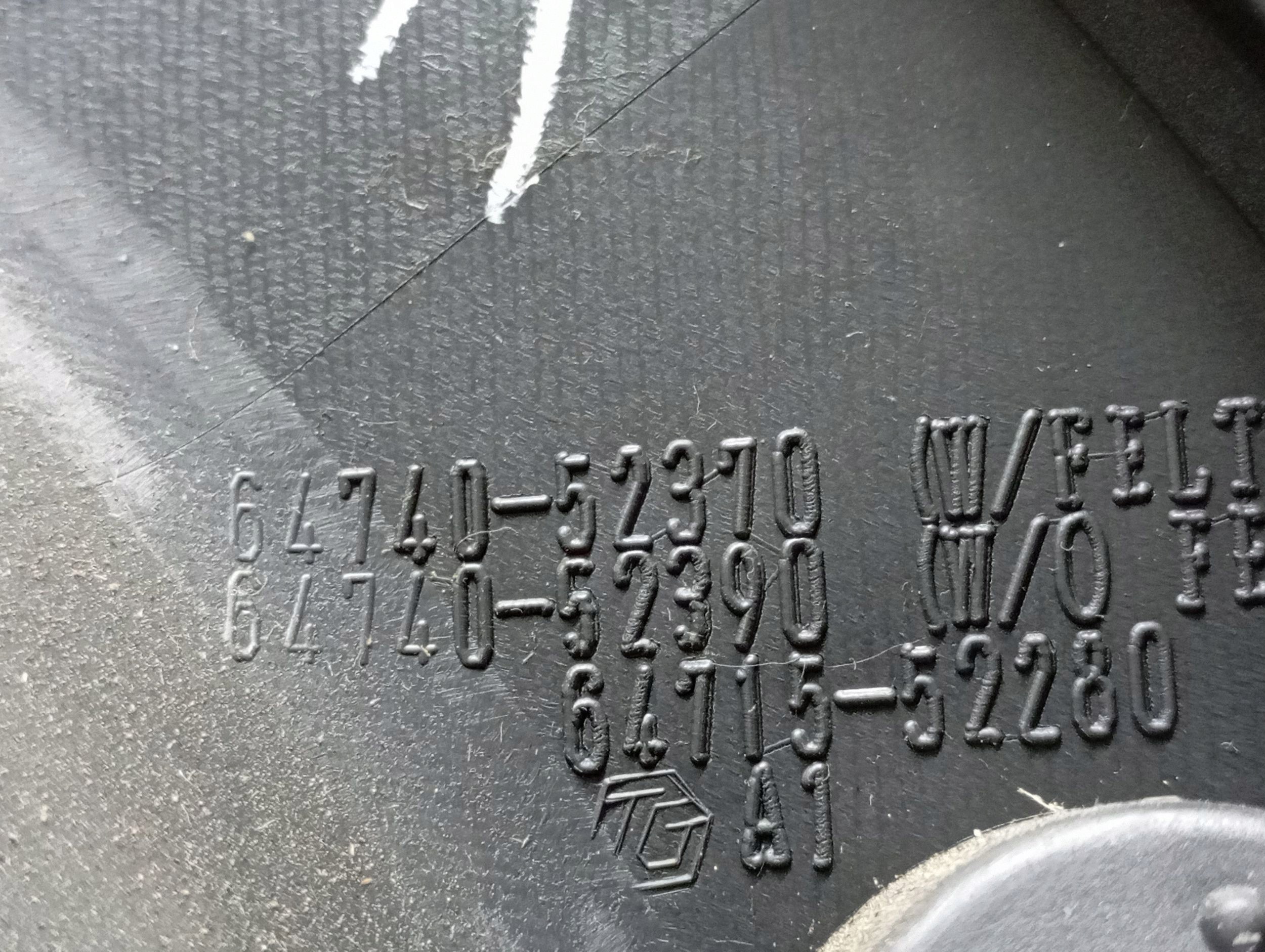 Panel guantera Toyota Yaris 2011 6474052370 image 5
