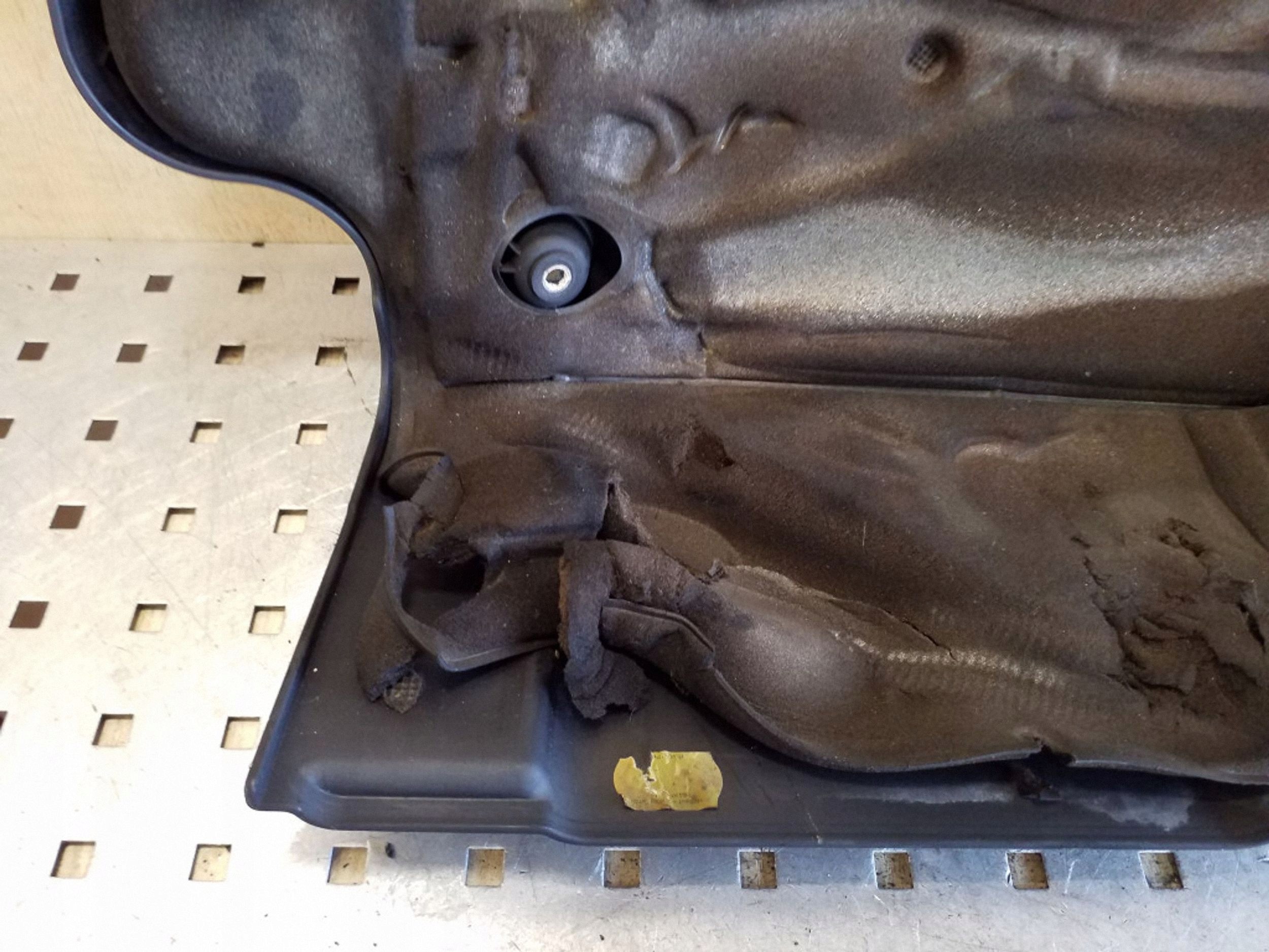 BMW 3 E90 2.0D Body Part OEM 14389710 Used