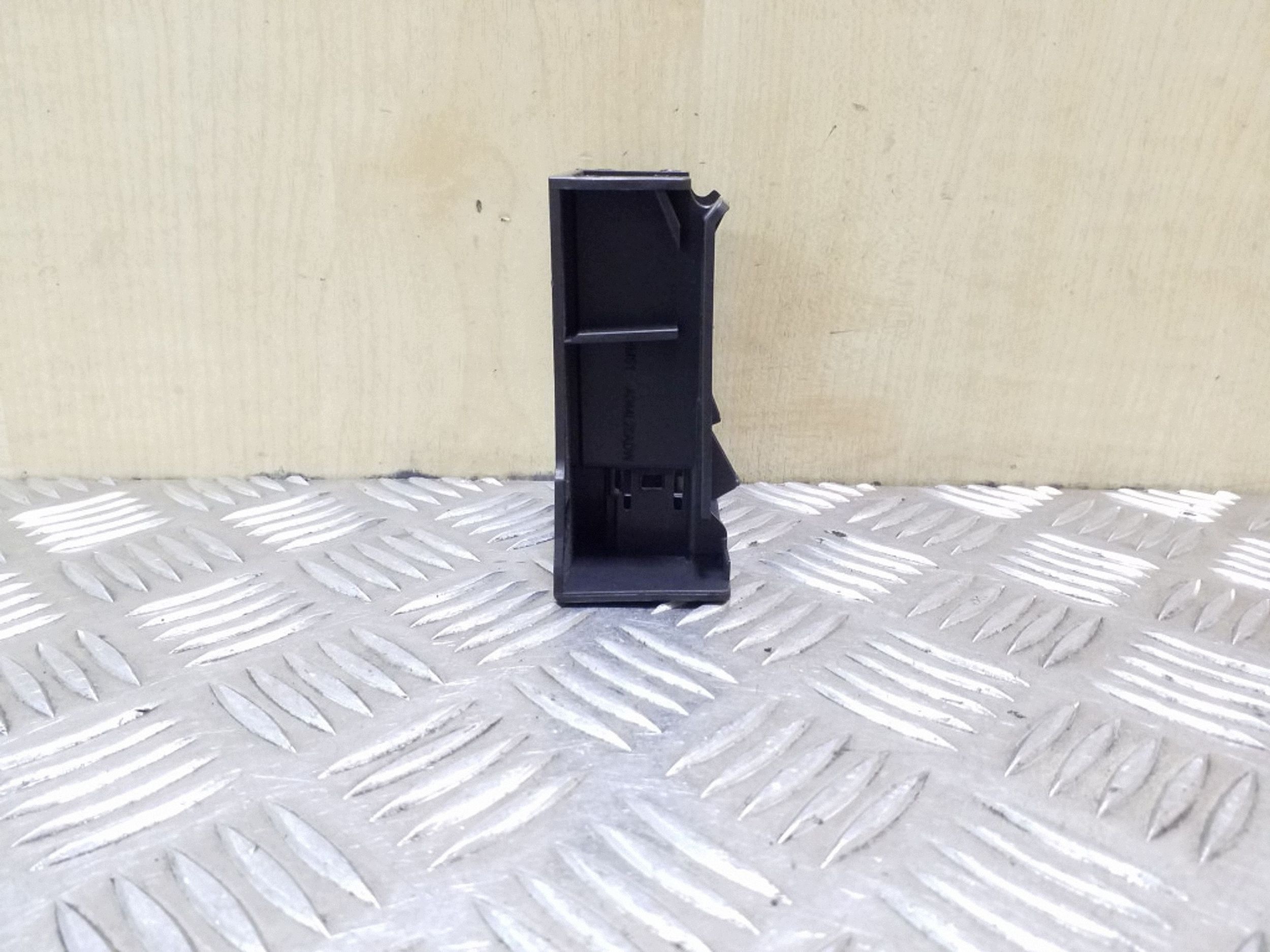 FORD FOCUS OTHER INTERNAL PART BM51A044L28ADW image 5