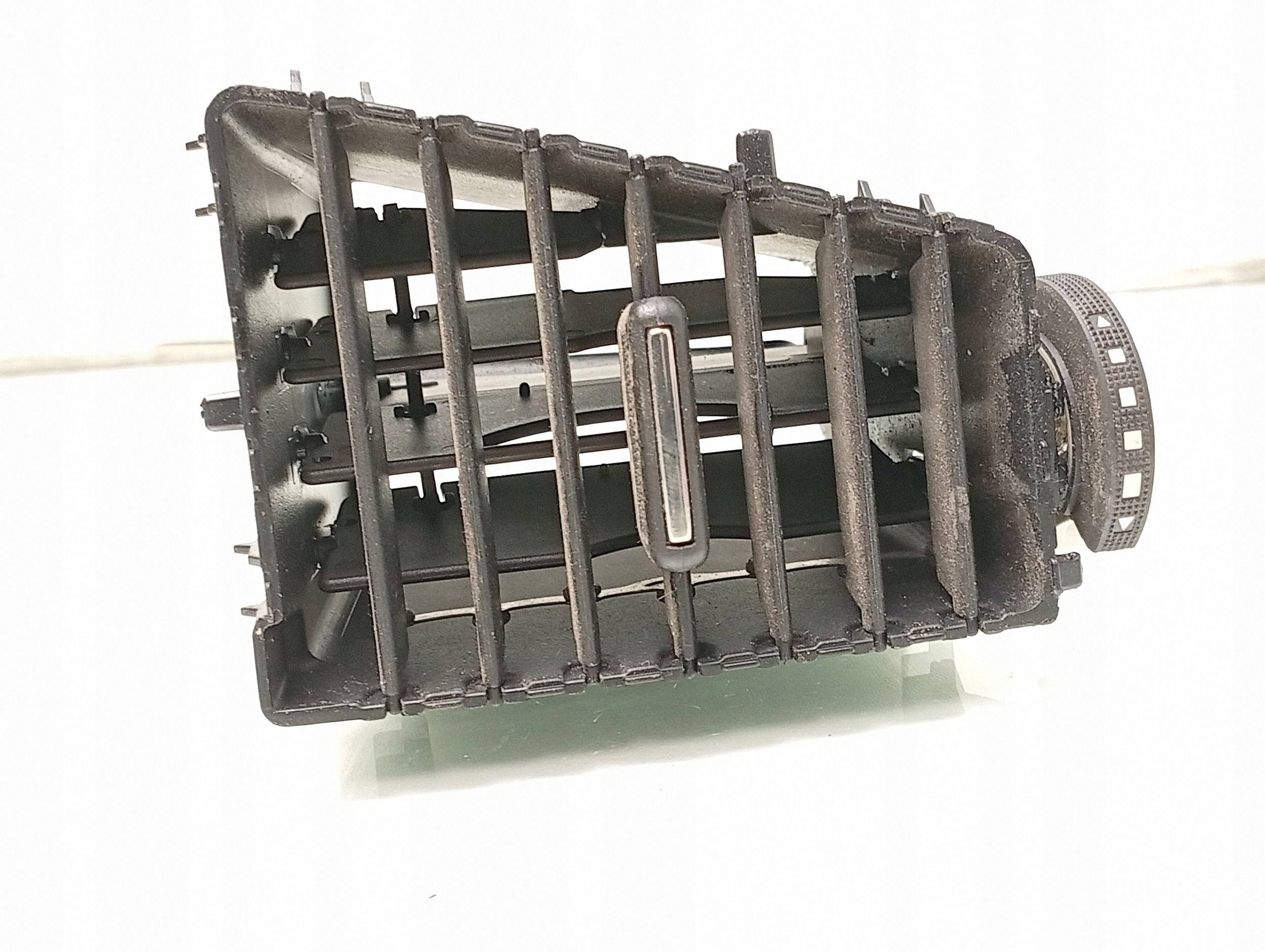 Dashboard Vent Right Side Seat Leon 5F 5F2820951 image 2