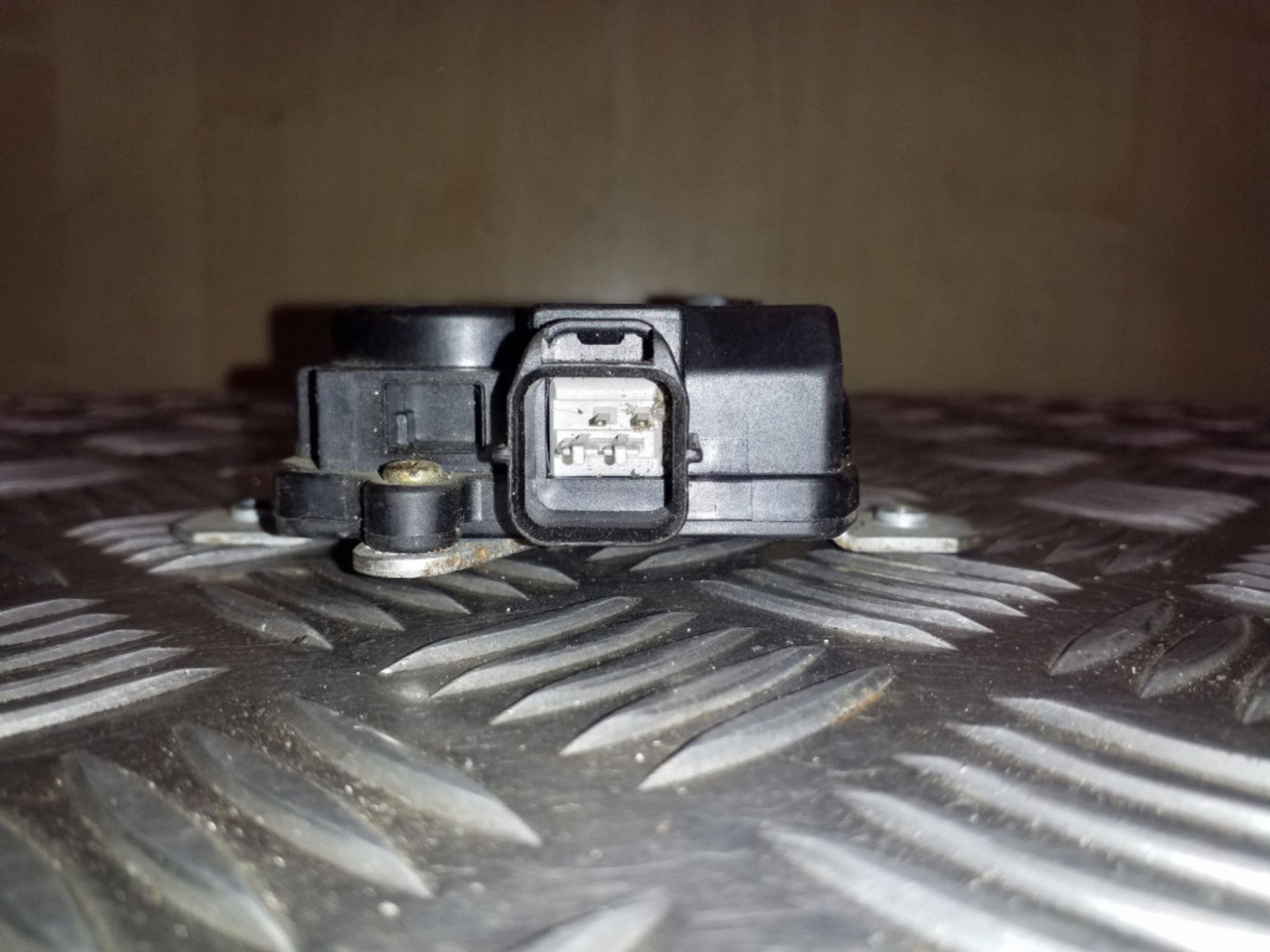 MITSUBISHI SPACE WAGON ACTUATEUR MR292262 image 3