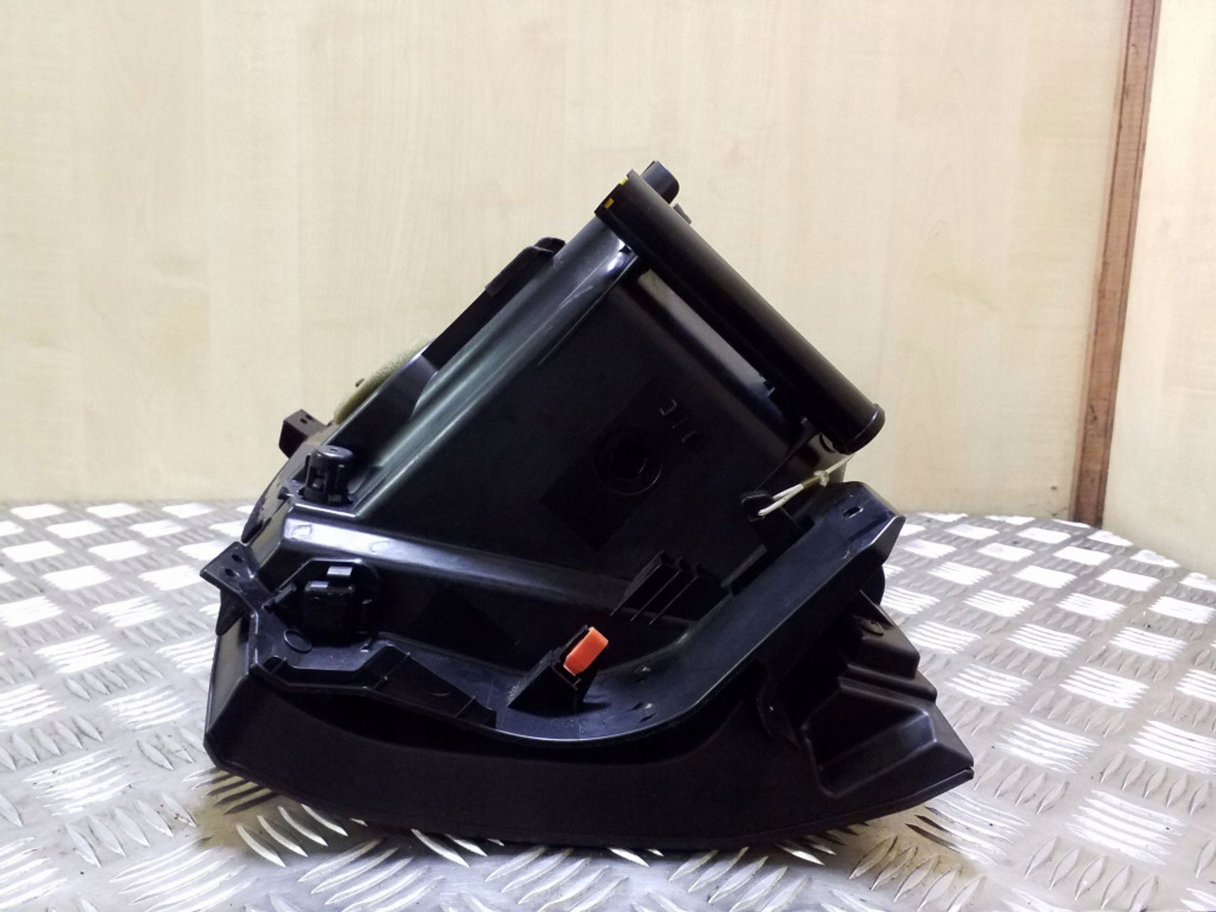Honda Accord hansikaslokero 77500TL0E020
