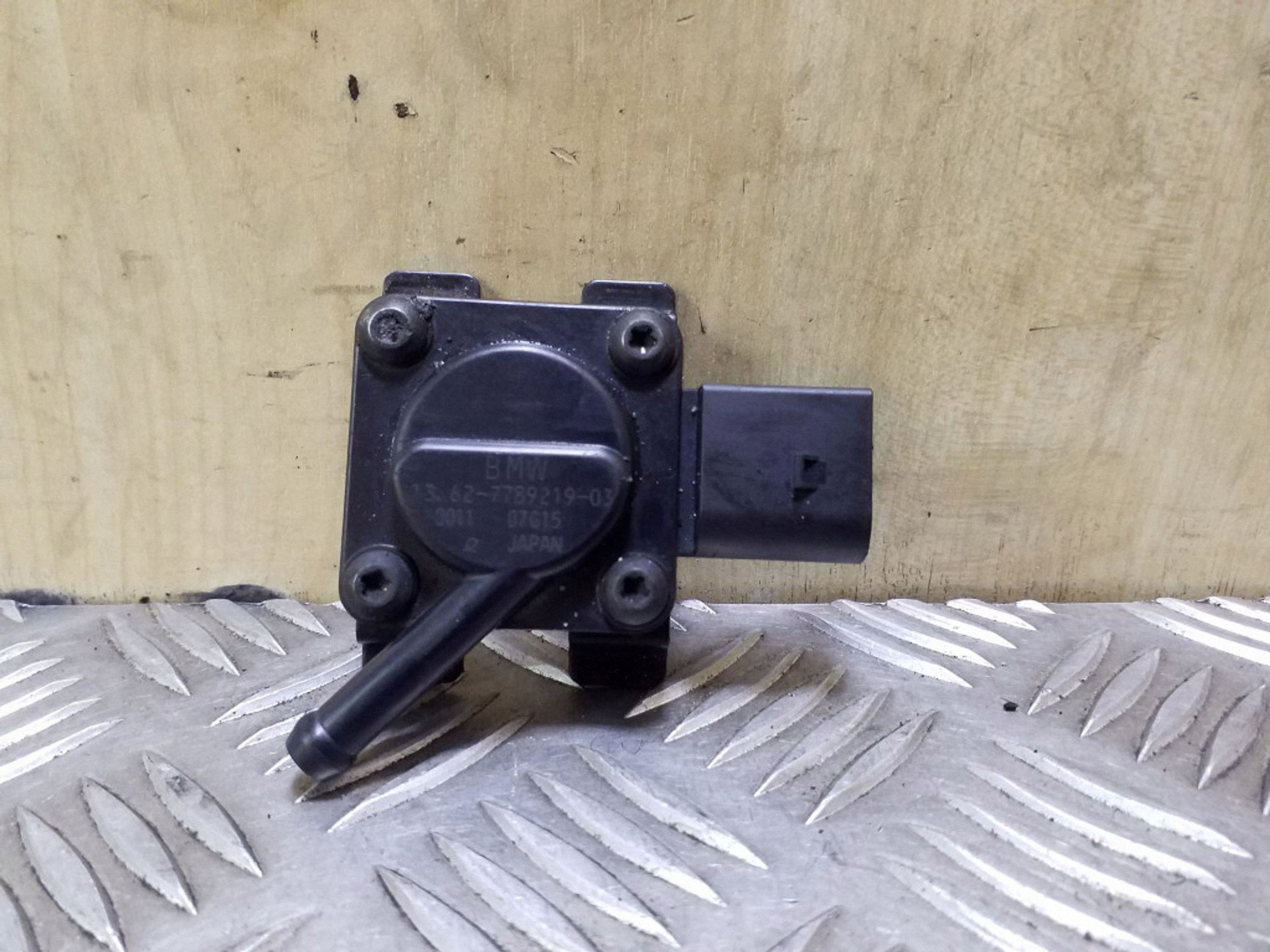Uitlaatdruksensor BMW X3 E83 1362778921903 image 2