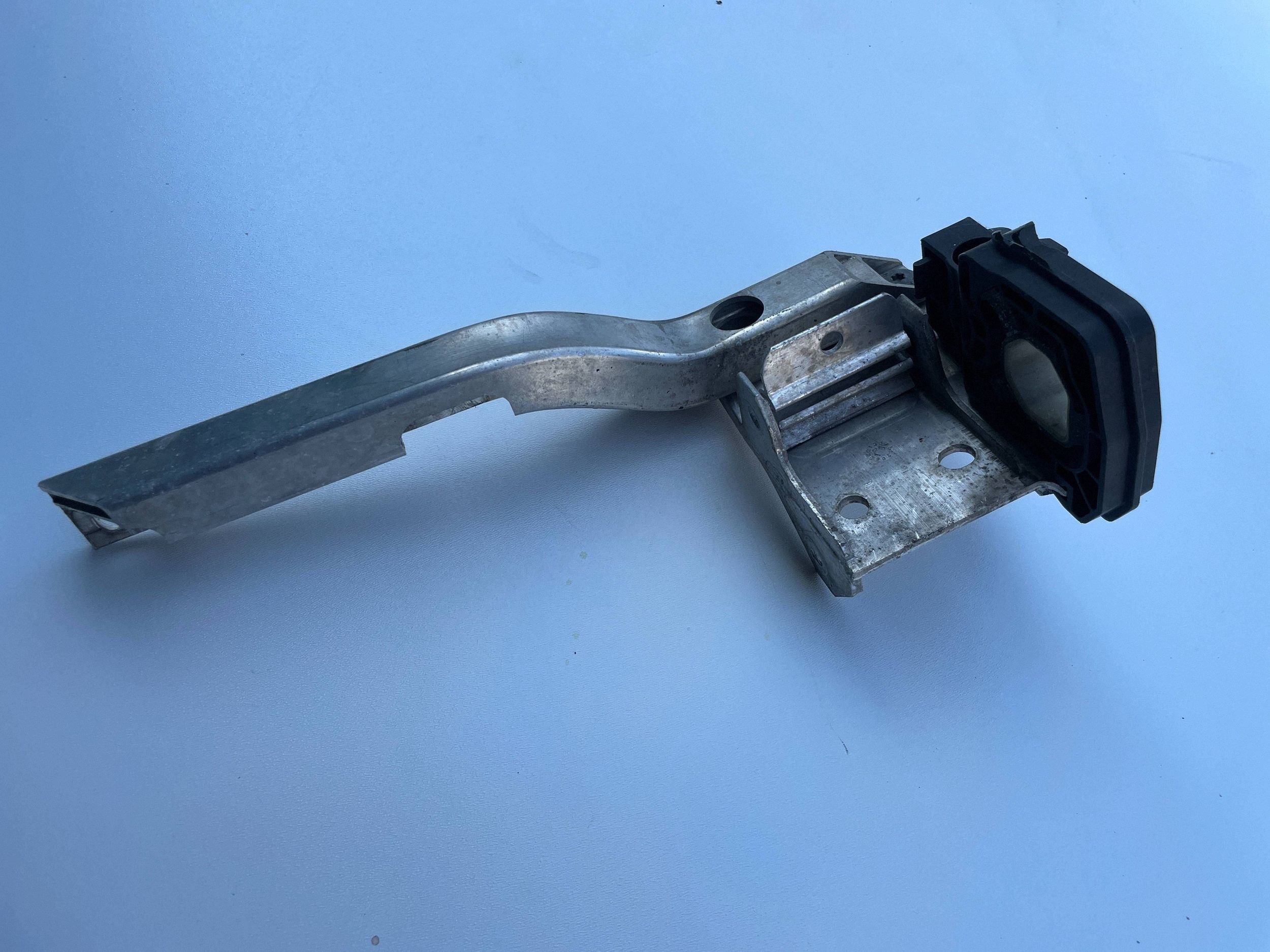 BMW 5 F10 F11 Halter Kühler Links 7583119 image 2