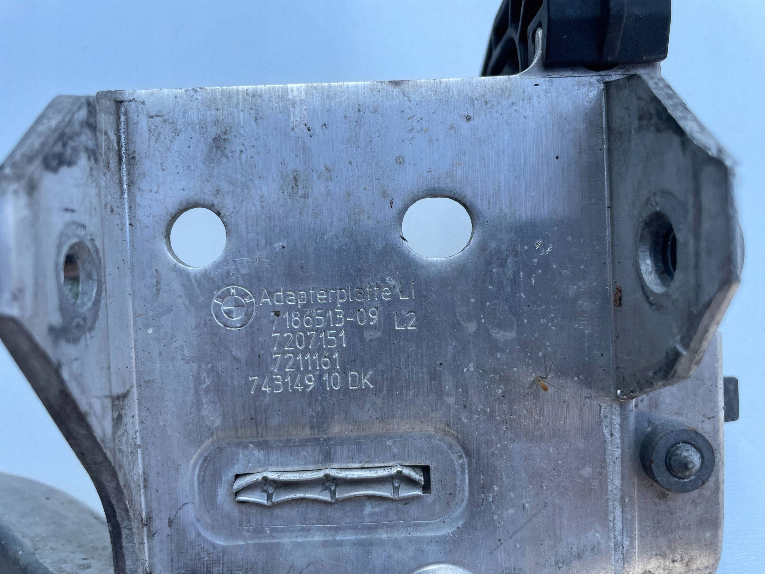 BMW 5 F10 F11 Halter Kühler Links 7583119 image 5