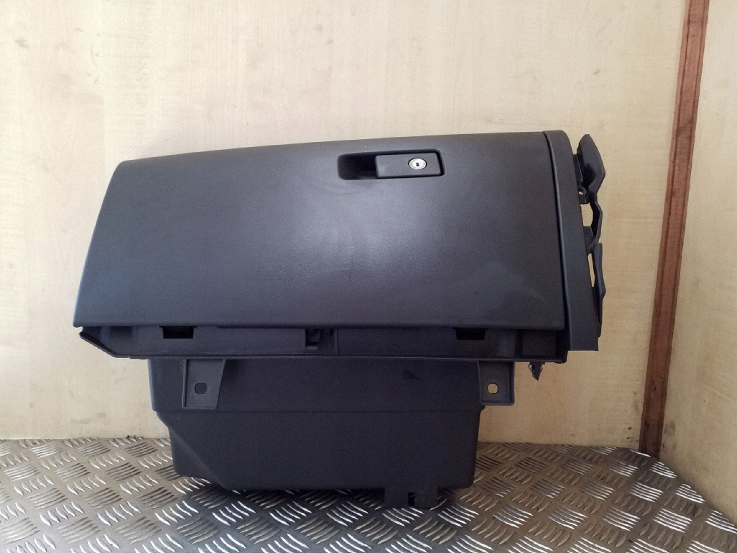 VOLVO XC60 Coffre tableau de bord 39809232 image 2