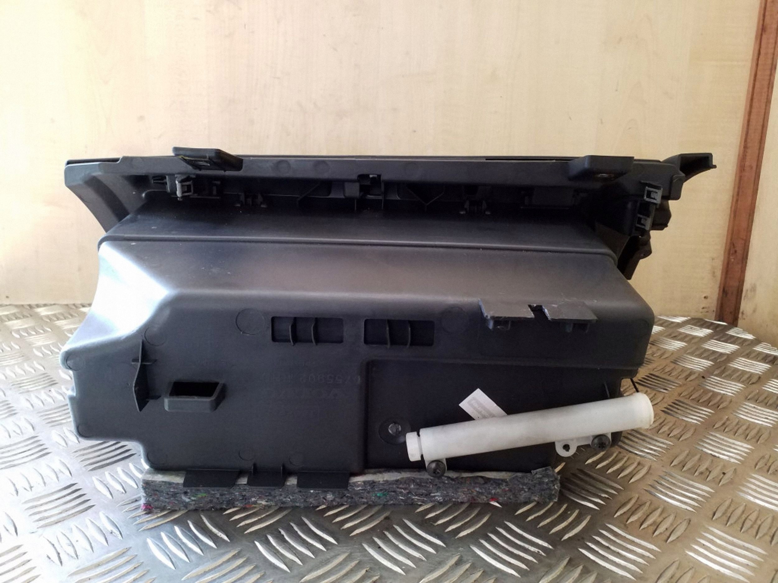 VOLVO XC60 Coffre tableau de bord 39809232 image 4