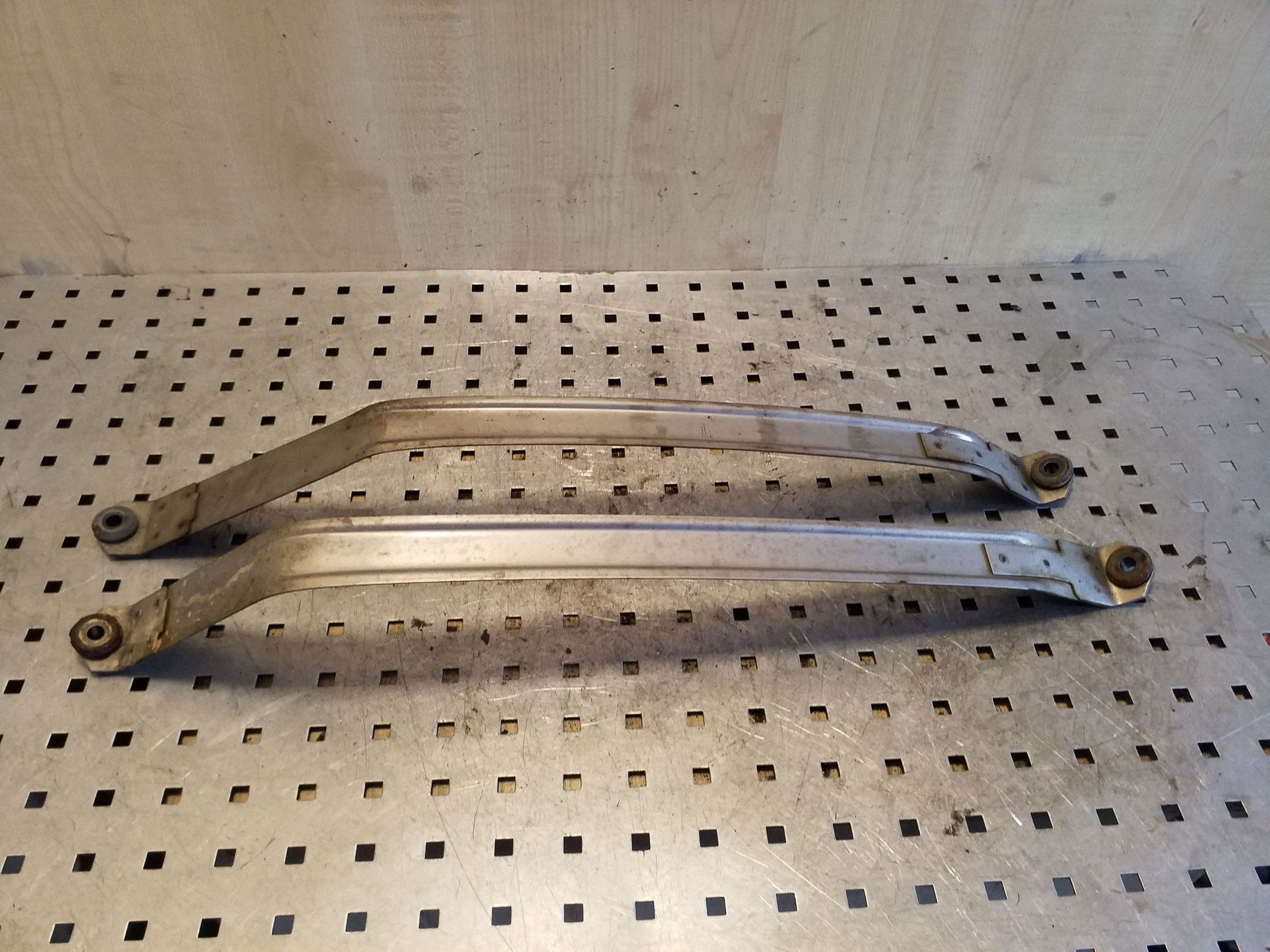Support réservoir BMW X3 E83 VAL80770 image 2