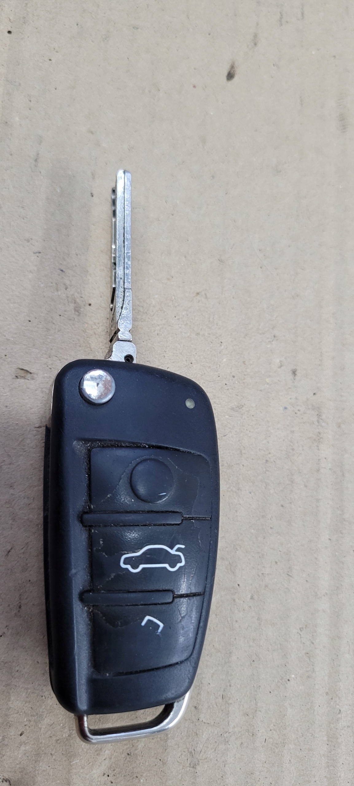 Audi A6 C6 Q7 avain 4F0837220D 868MHz