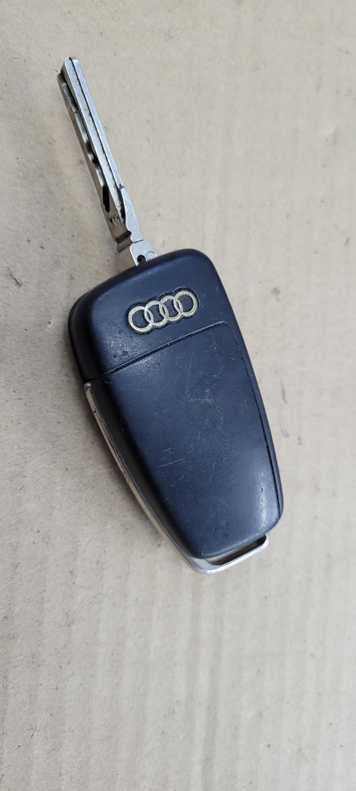 Chaveiro Controle Audi A6 C6 Q7 4F0837220D image 4