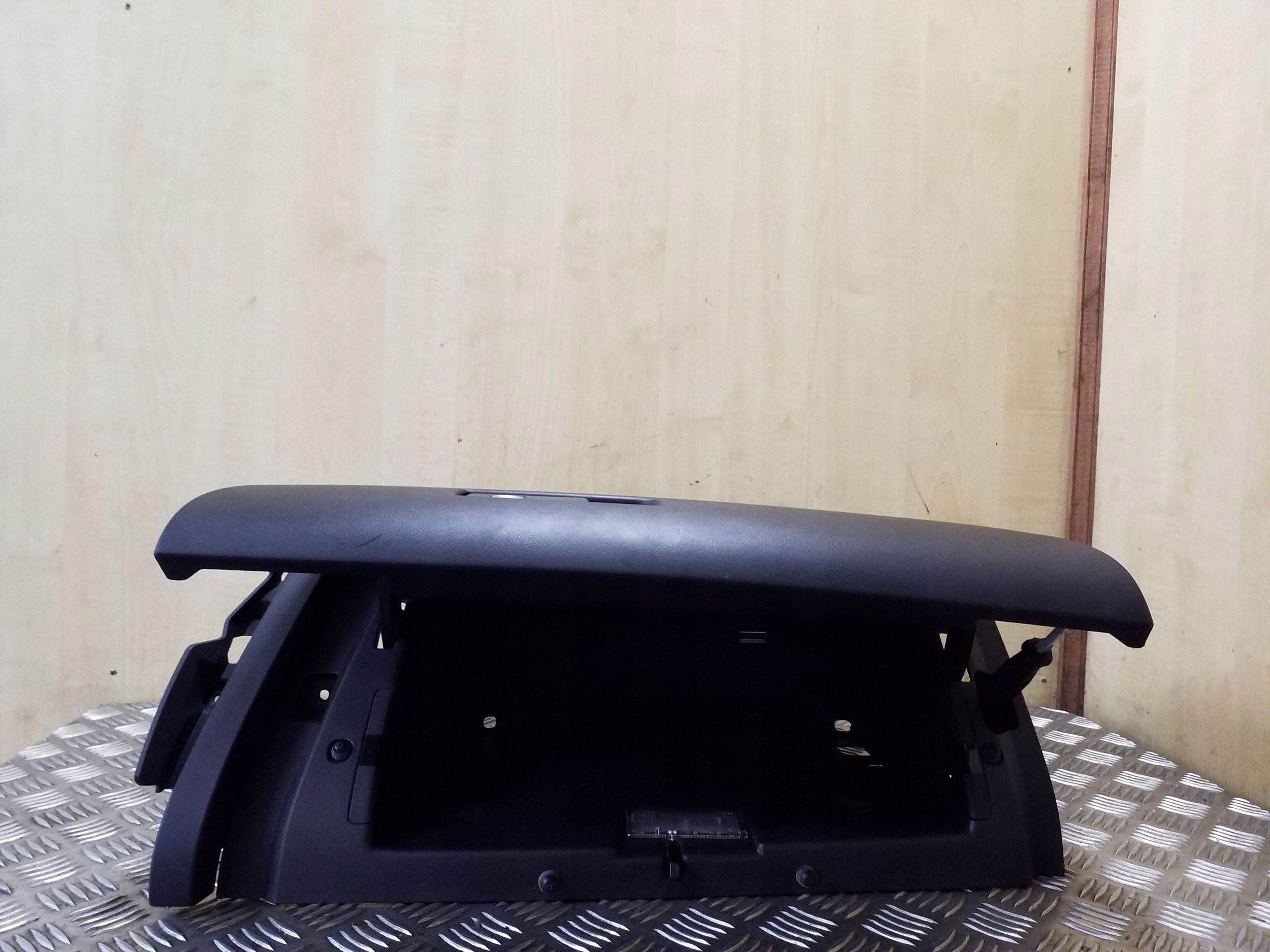 2014 Volvo S60 Hansikaslokero, OEM 1286179