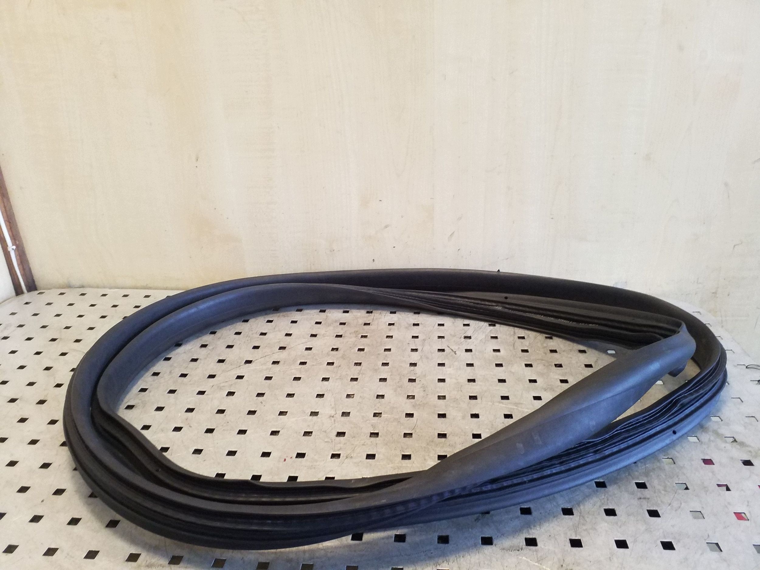 Junta de puerta delantera izquierda Volvo XC60 image 2