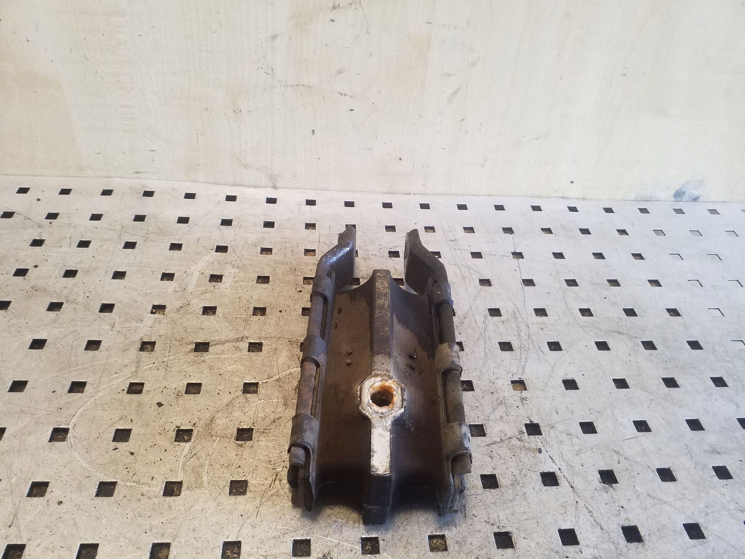 Volvo Automatic Transmission Mount 8G9N-6P082-BA image 4