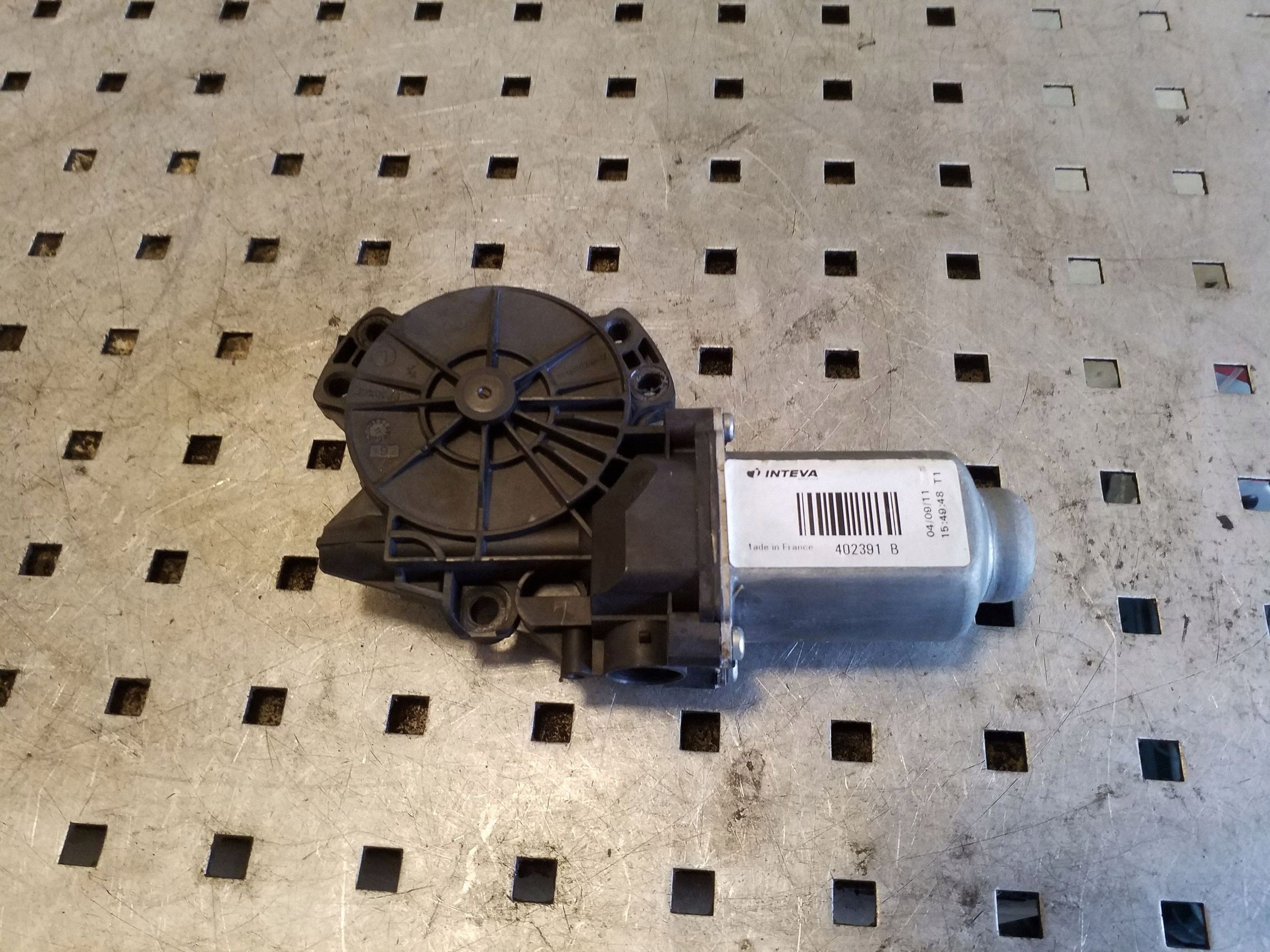 Motor de Vidro Dianteiro Kia Sportage 2012 402391B image 2