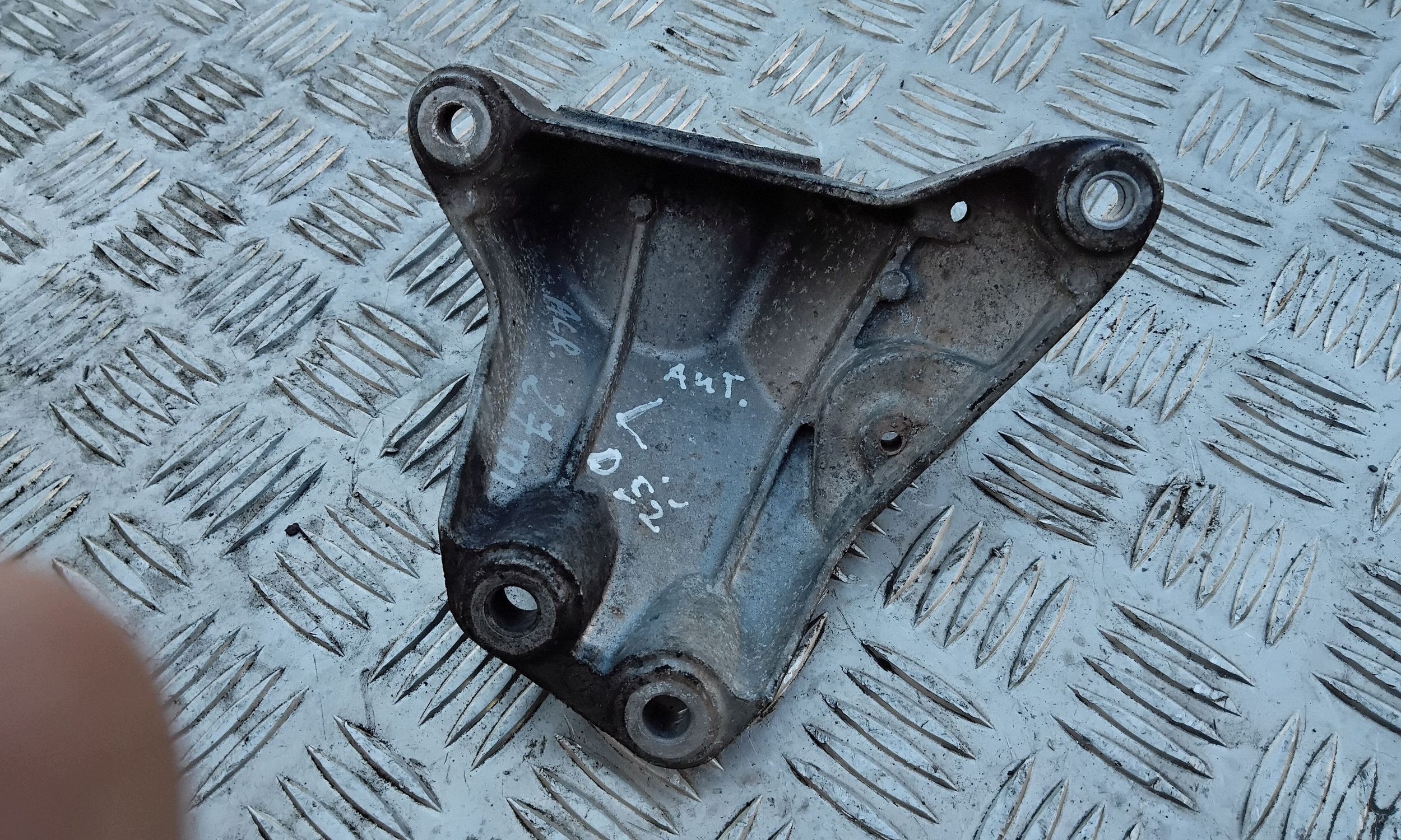 Audi A6 Allroad C6 Soporte Caja Cambios Izquierdo image 3