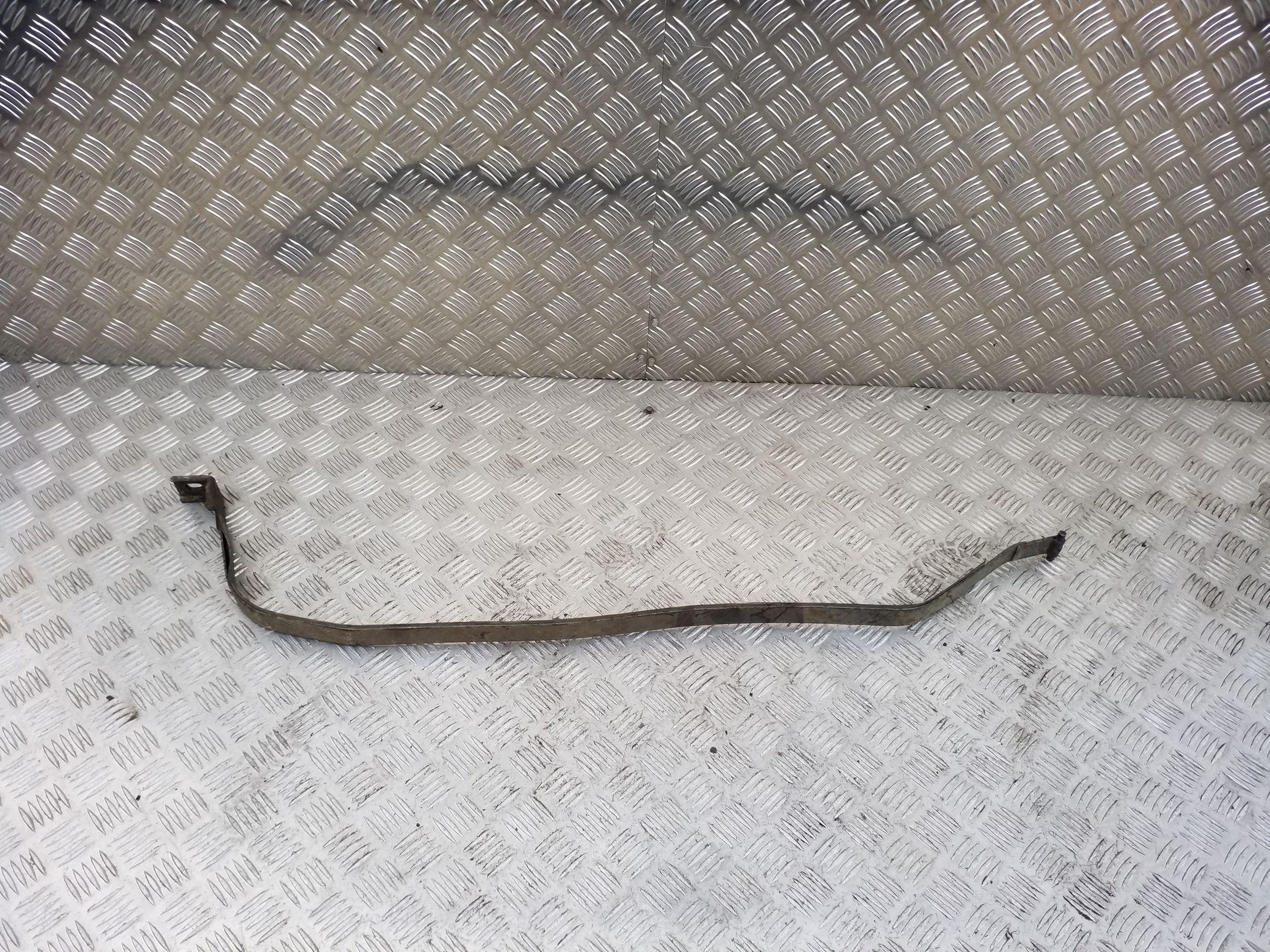 Hyundai Santa Fe brandstoftankbevestiging OEM VAL117319 image 2