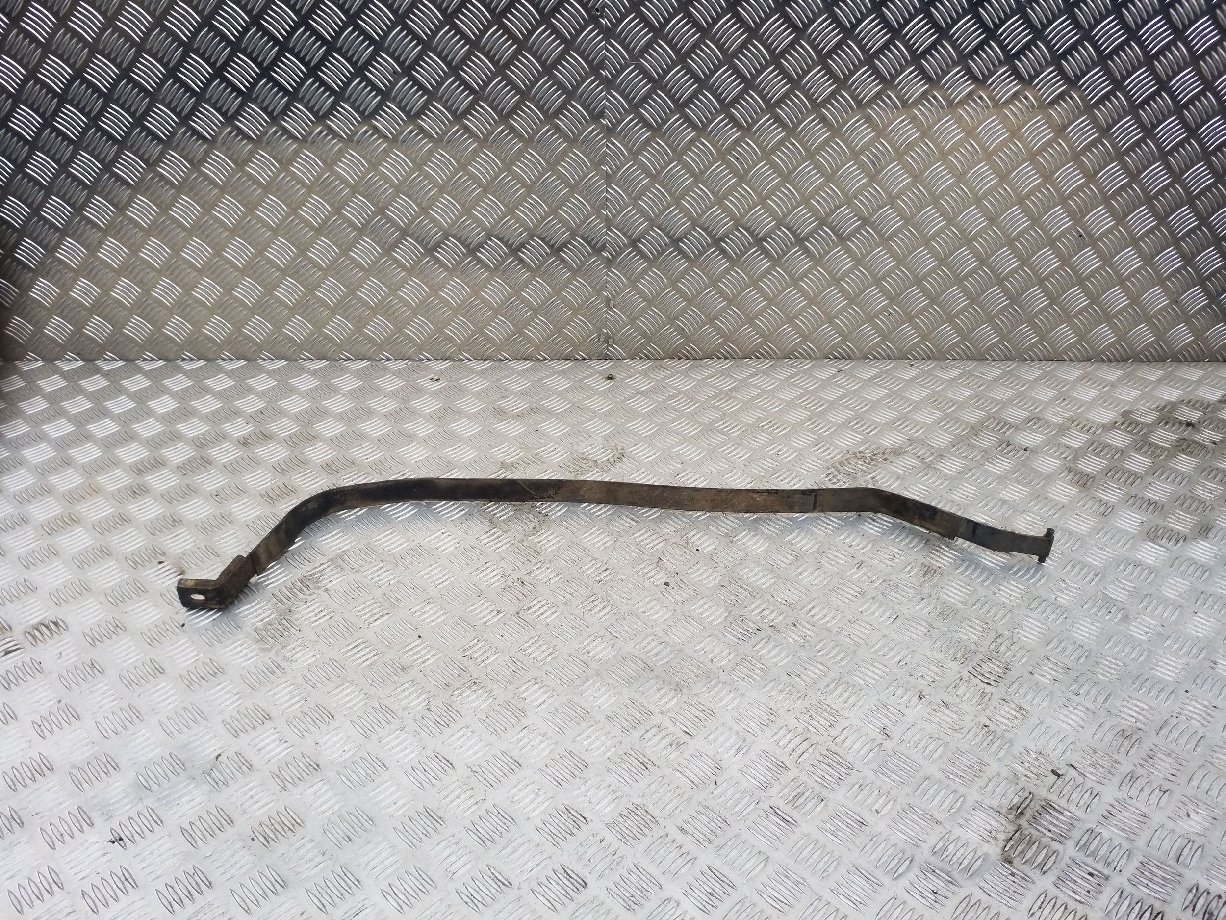 Hyundai Santa Fe brandstoftankbevestiging OEM VAL117319 image 3