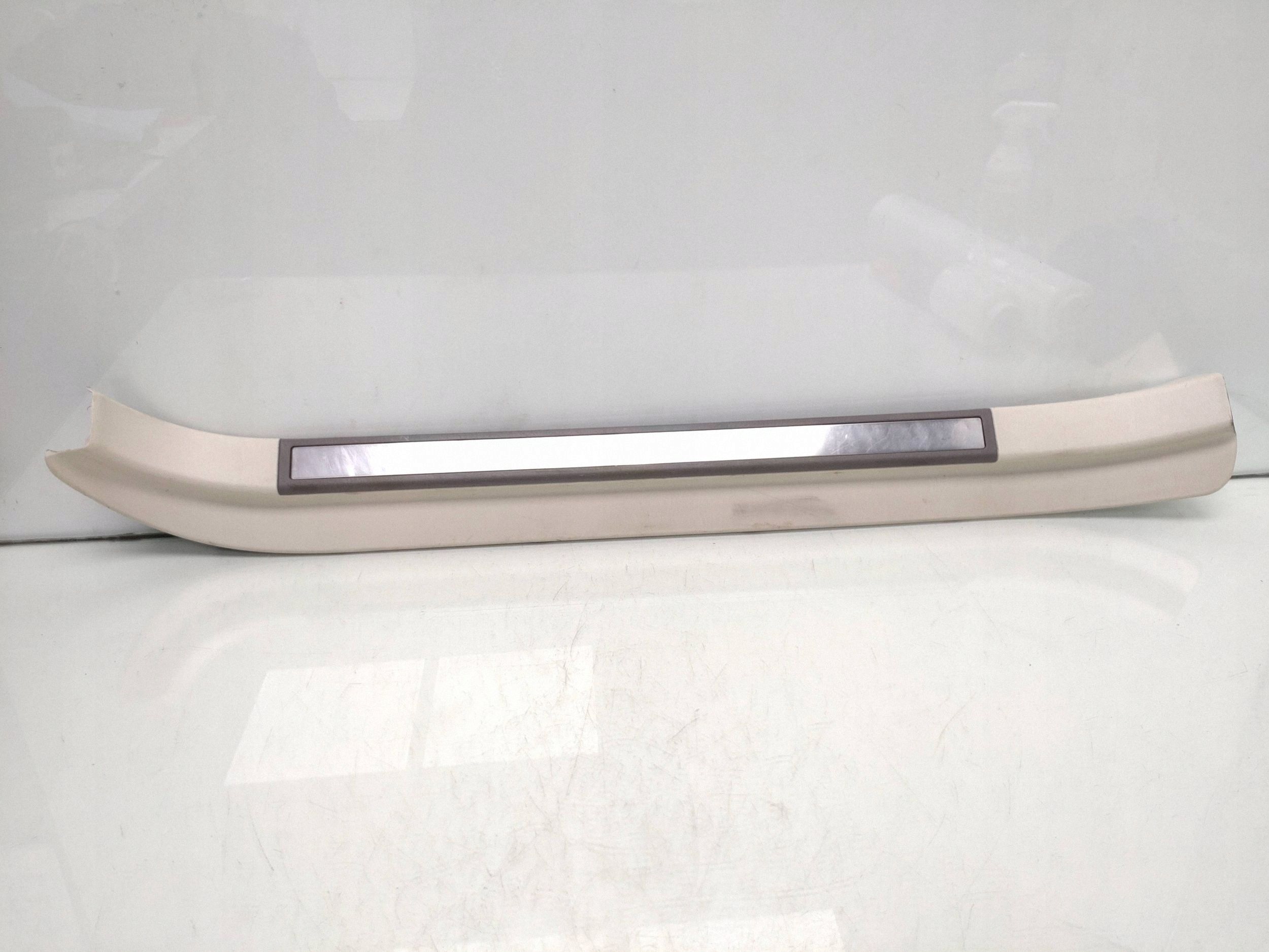 2007 Lexus SC 430 Baguette de seuil 6792024020 image 2