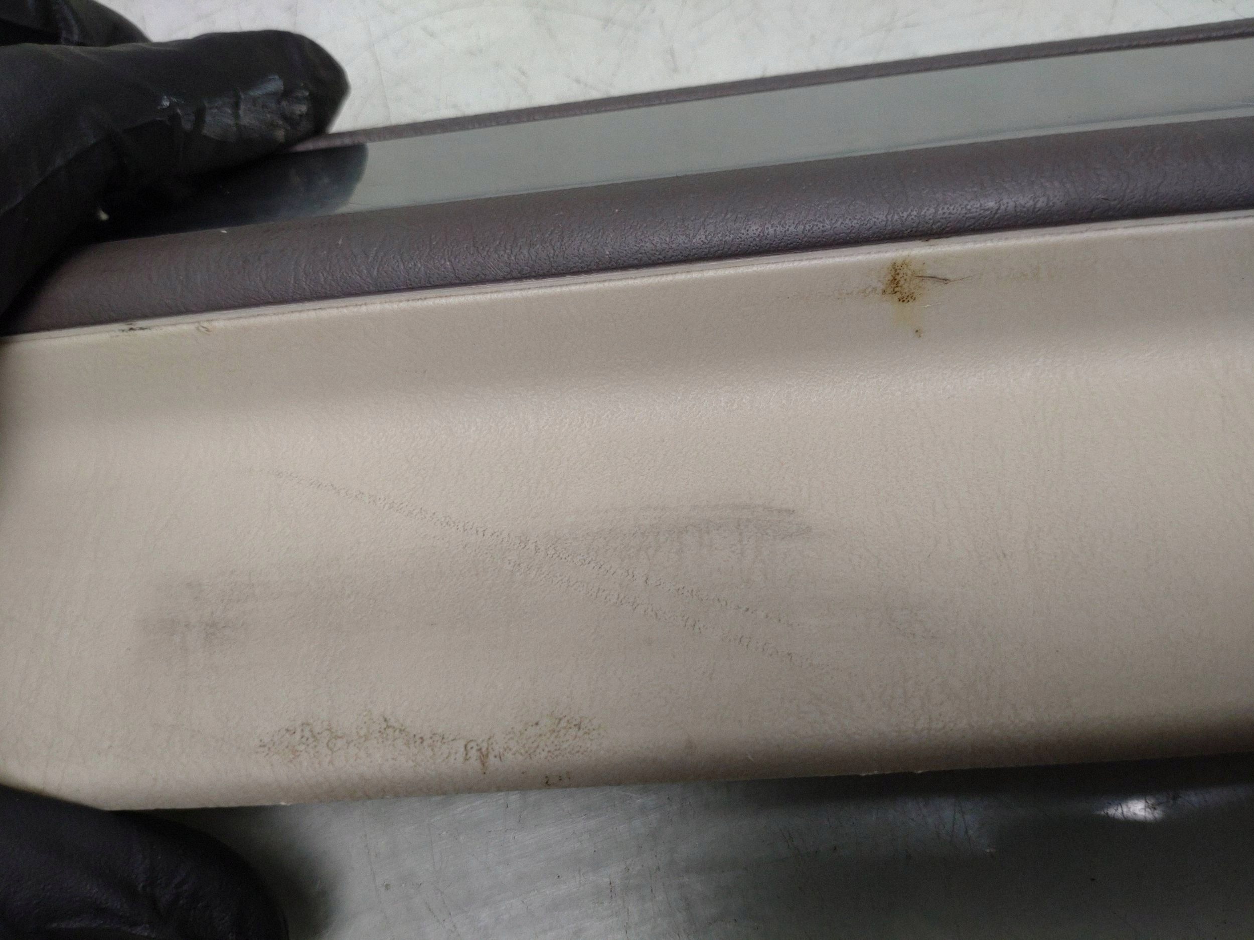 2007 Lexus SC 430 Baguette de seuil 6792024020 image 3