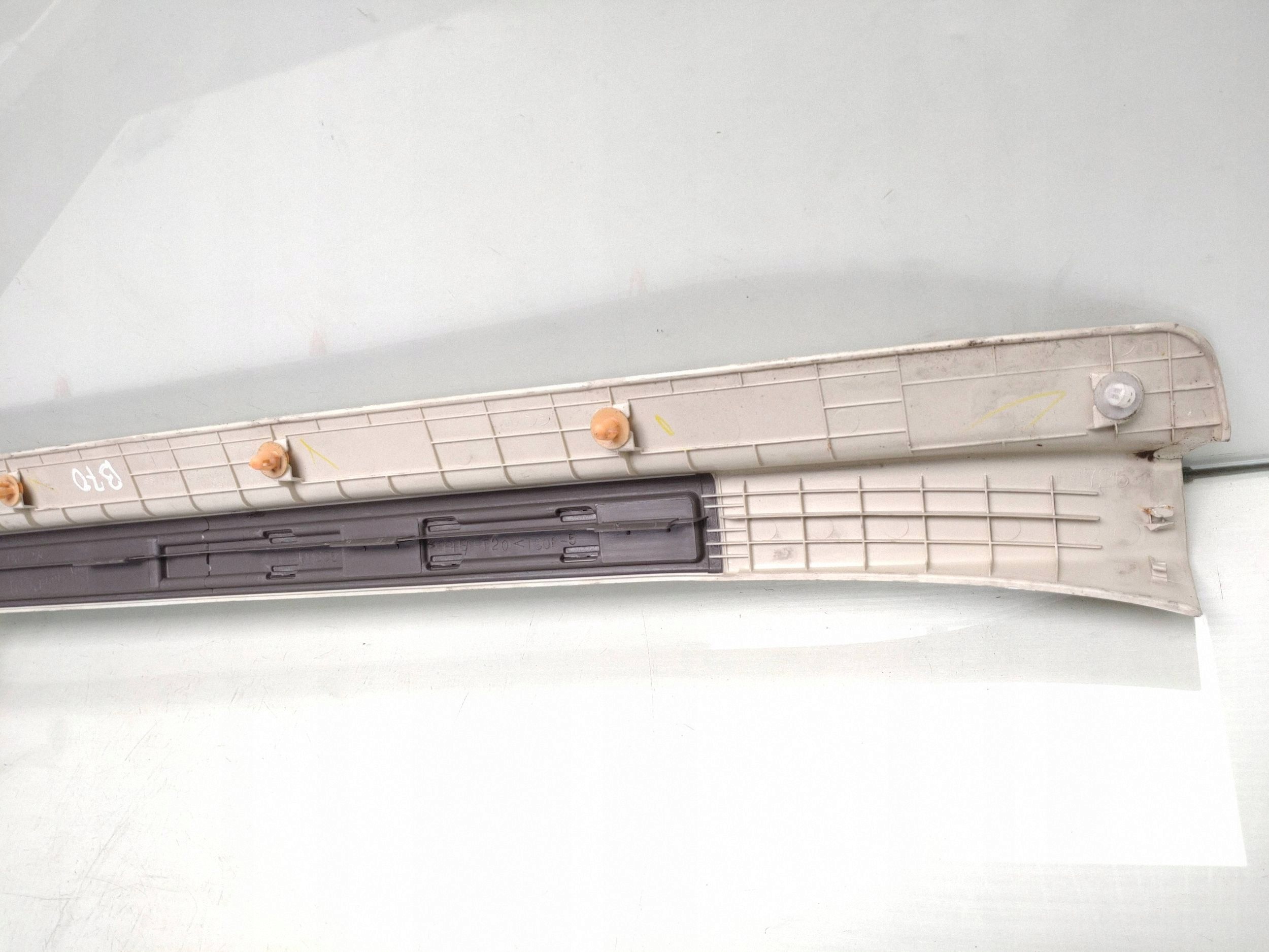 2007 Lexus SC 430 Baguette de seuil 6792024020 image 7