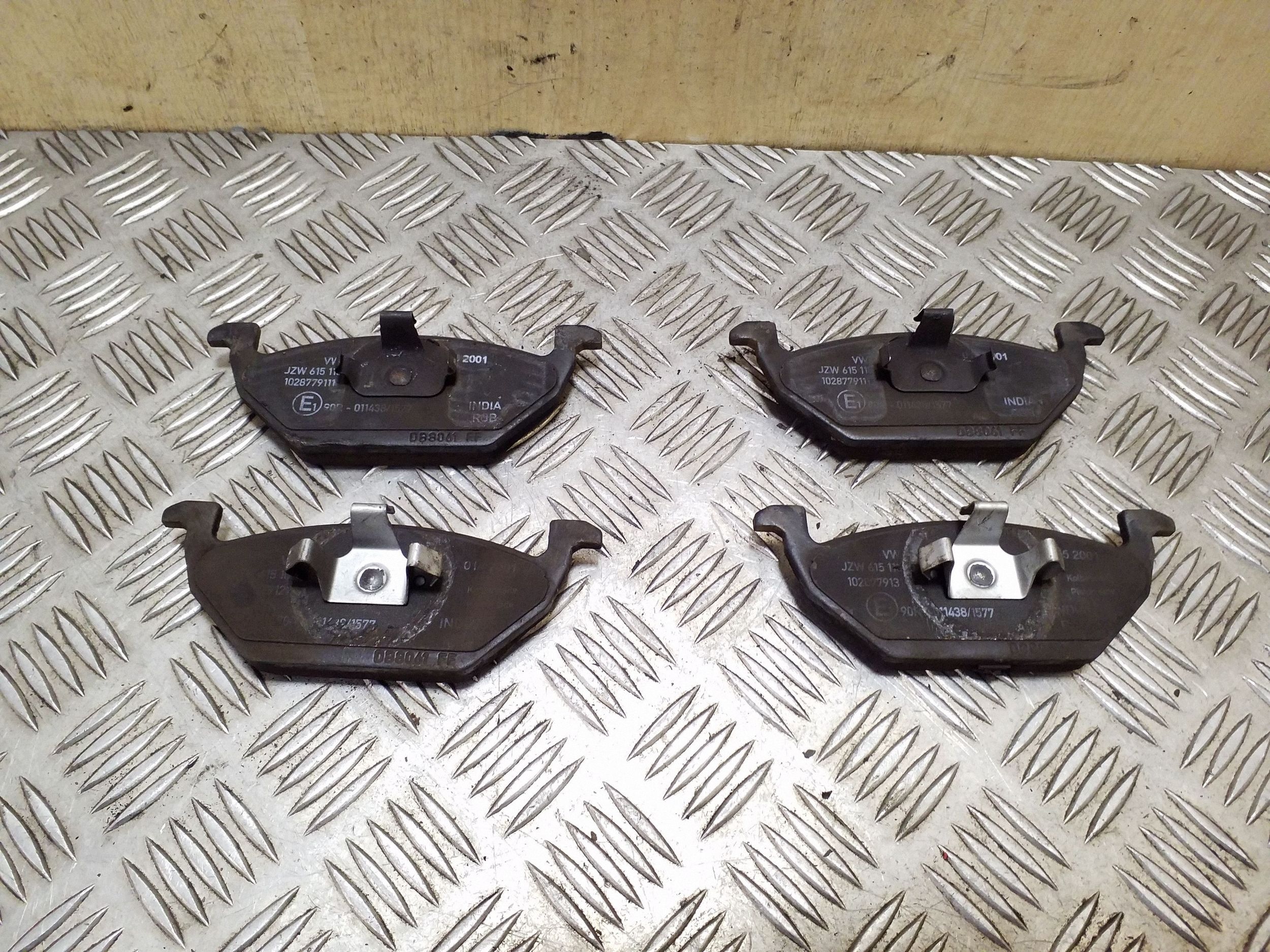 VW Polo V 6R Etujarrupalat, Käytetty, OEM VAL135193 image 2
