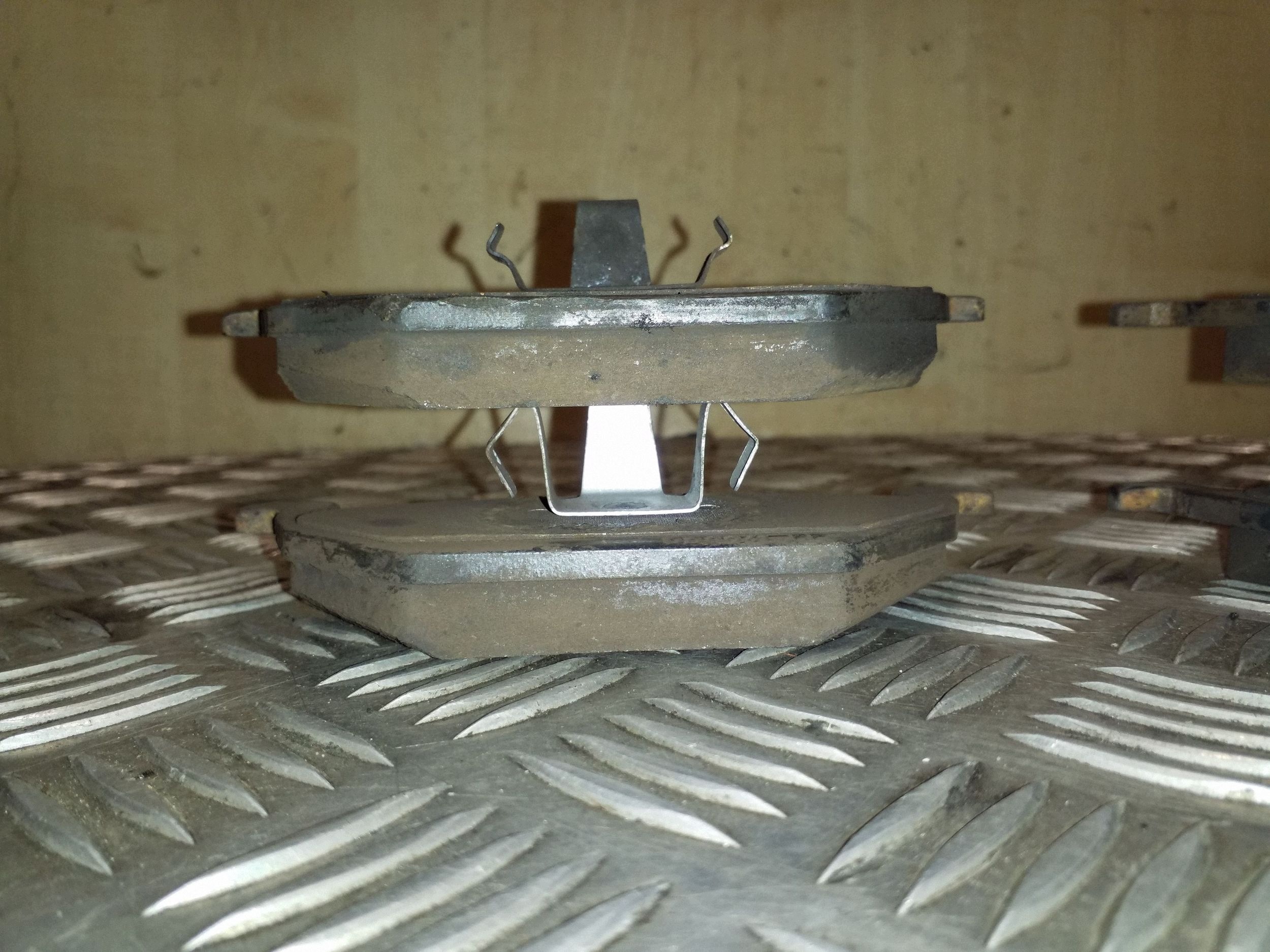 VW Polo V 6R Etujarrupalat, Käytetty, OEM VAL135193 image 3