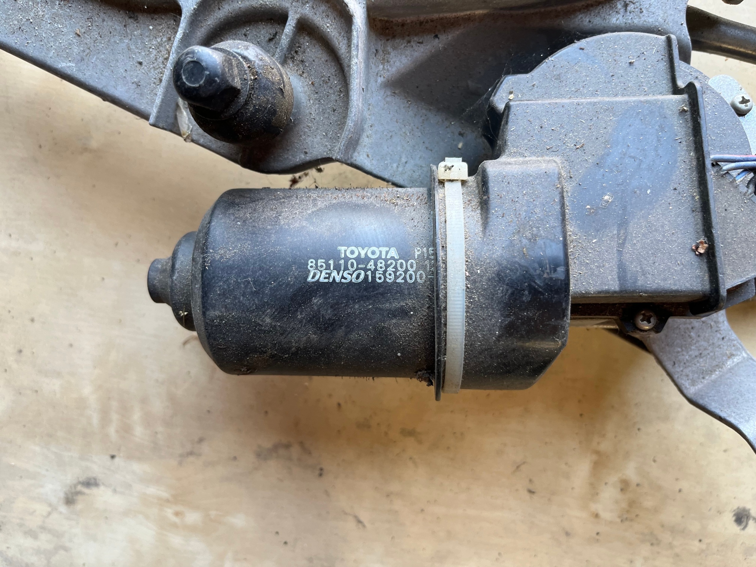Wischermotor Lexus RX350/450h 09-15 85110-48200