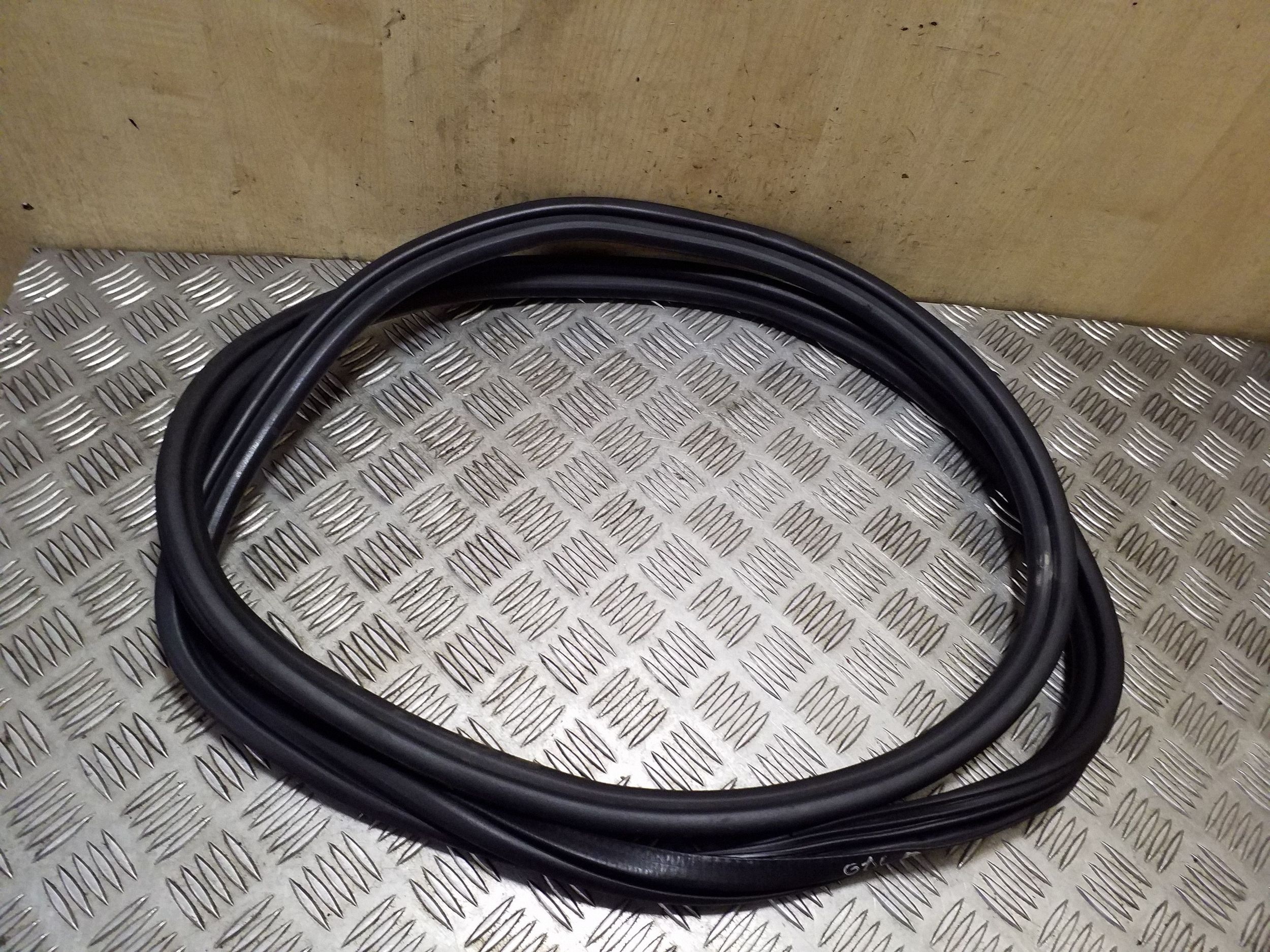 Junta de puerta trasera derecha Audi A6 C7 OEM VAL153055 image 2