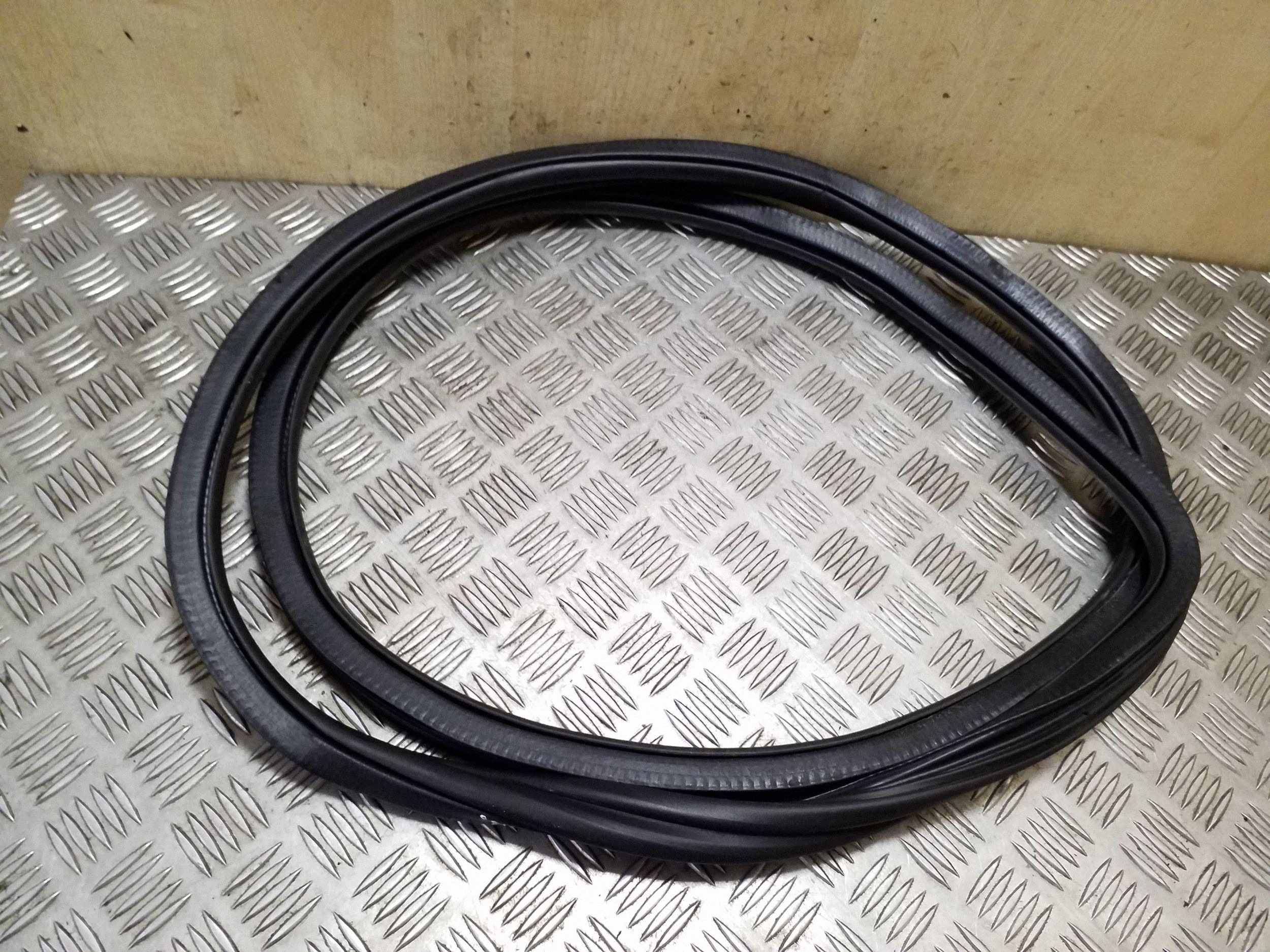 Audi A6 C7 Deurafdichting Rechts Achter OEM VAL153055