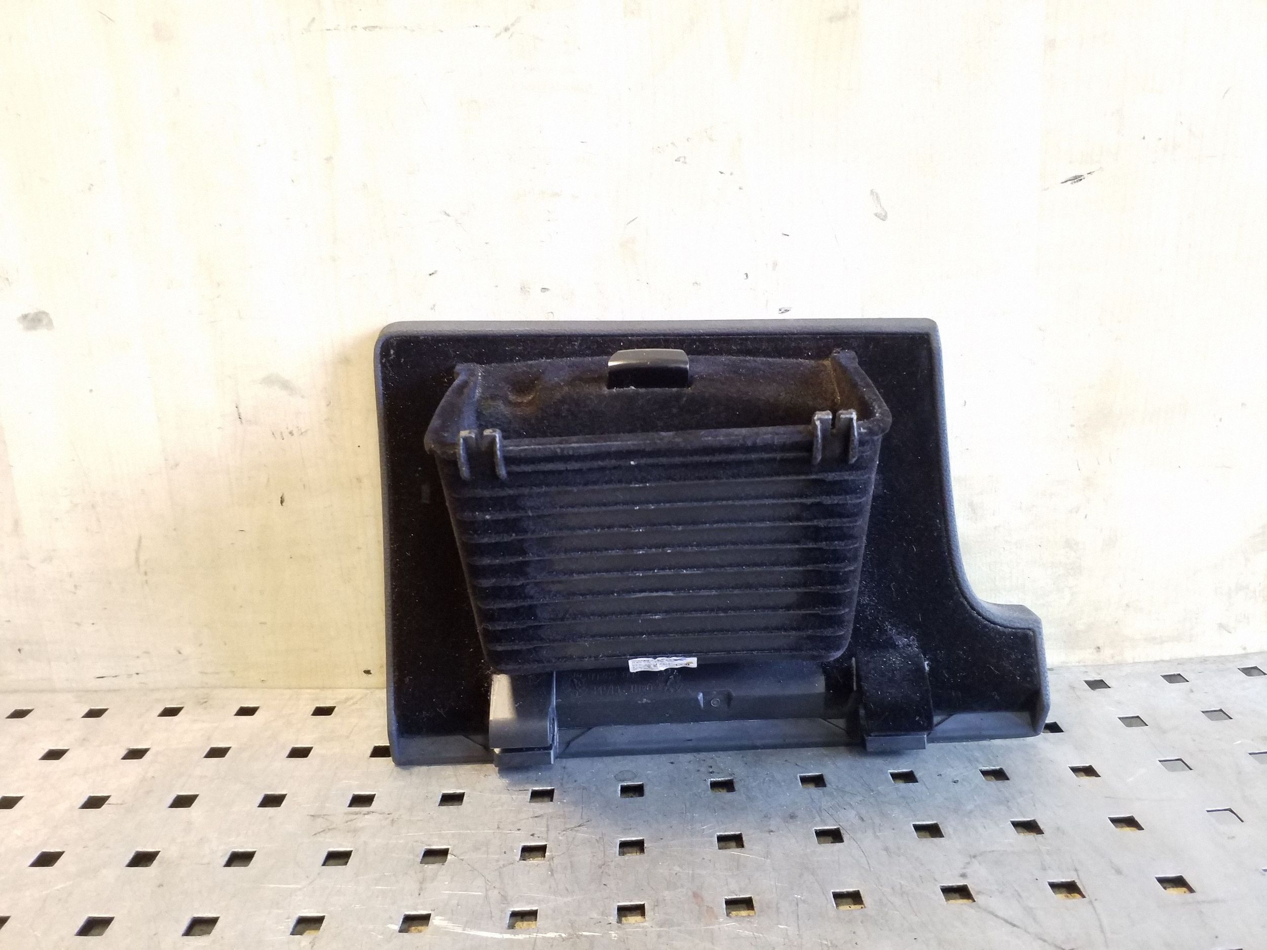 Compartiment tableau de bord VW Passat B8 3G2857922A image 3