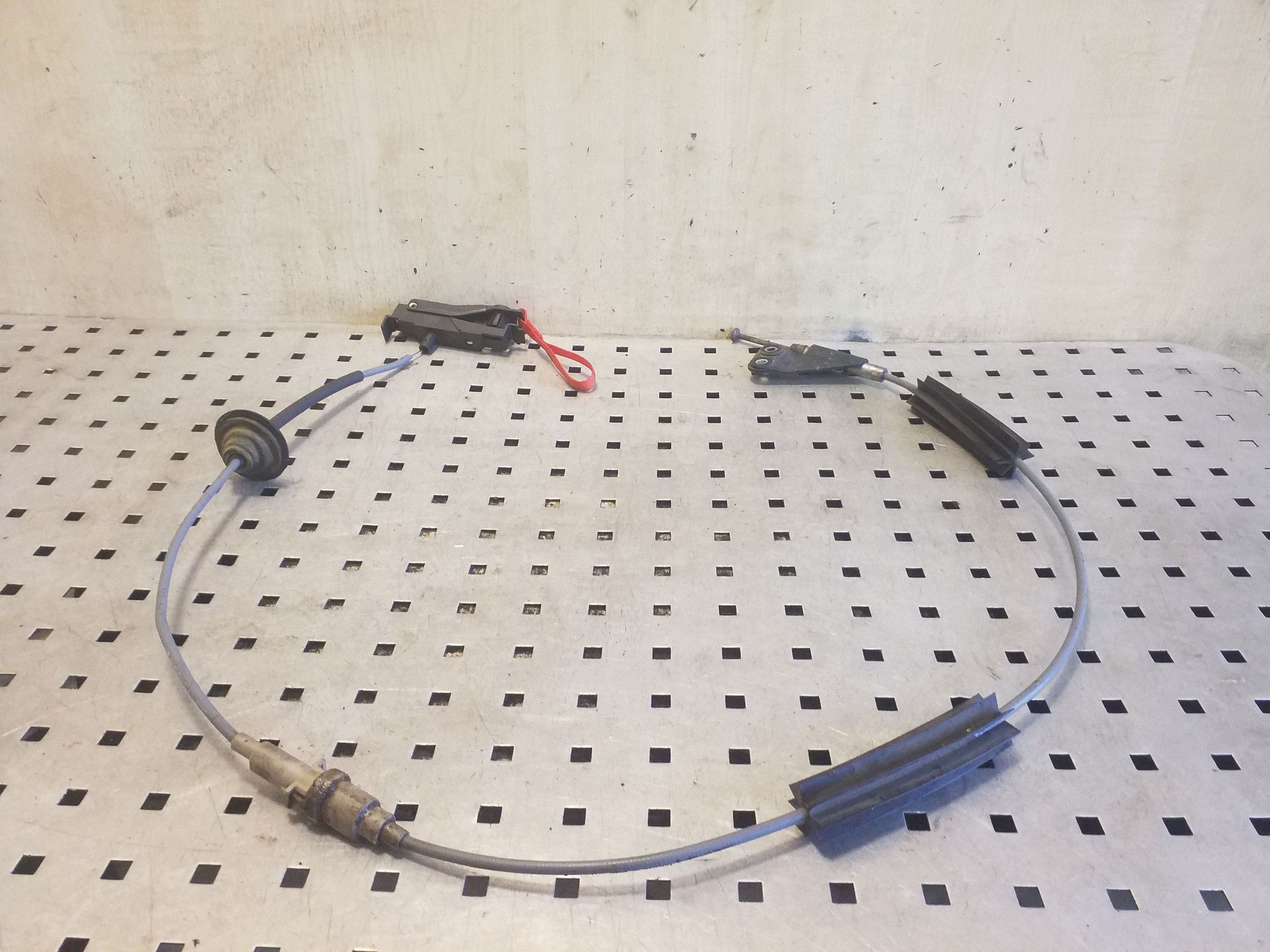 JAGUAR XJL Käsijarruvaijeri AW937A117AC