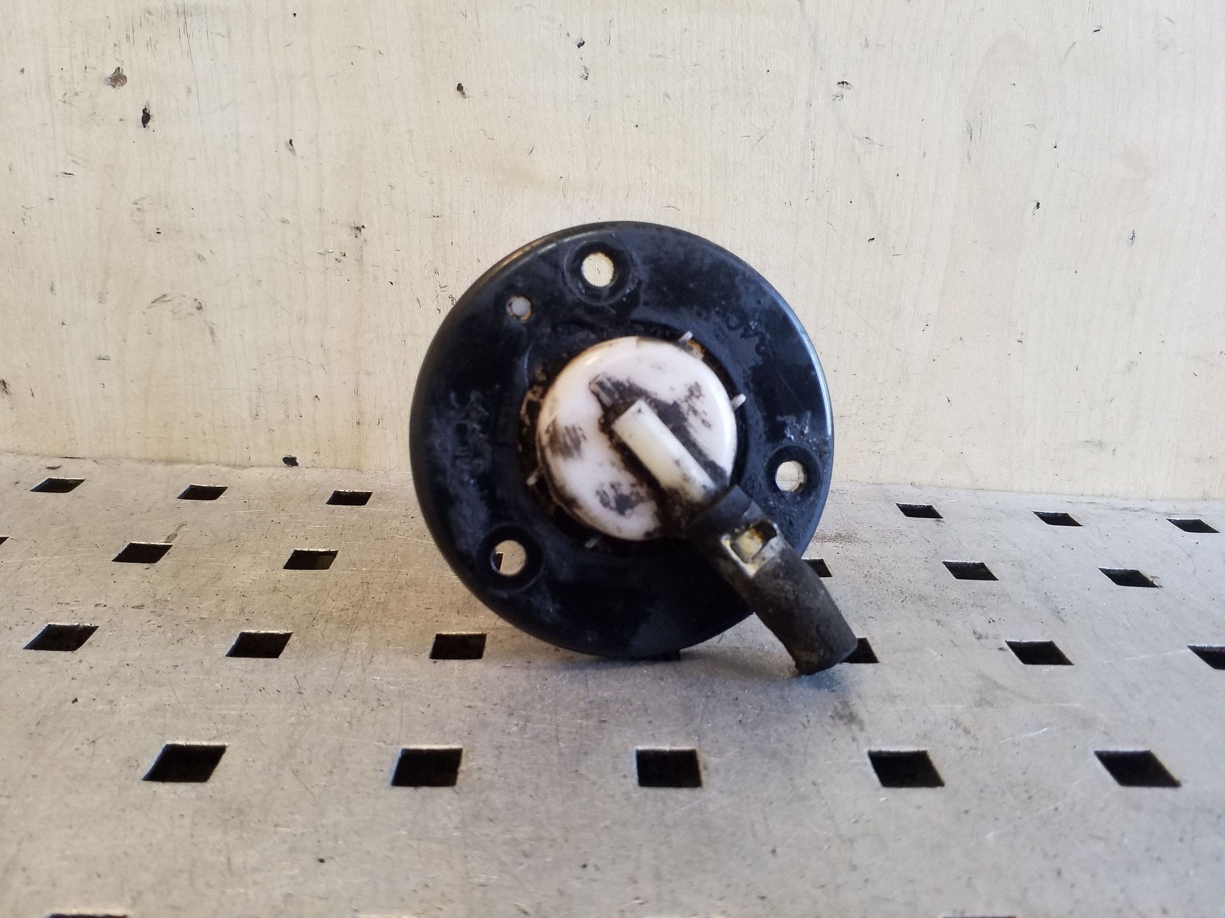 Subaru Forester SG Valve Vent Bak VAL192976 image 2