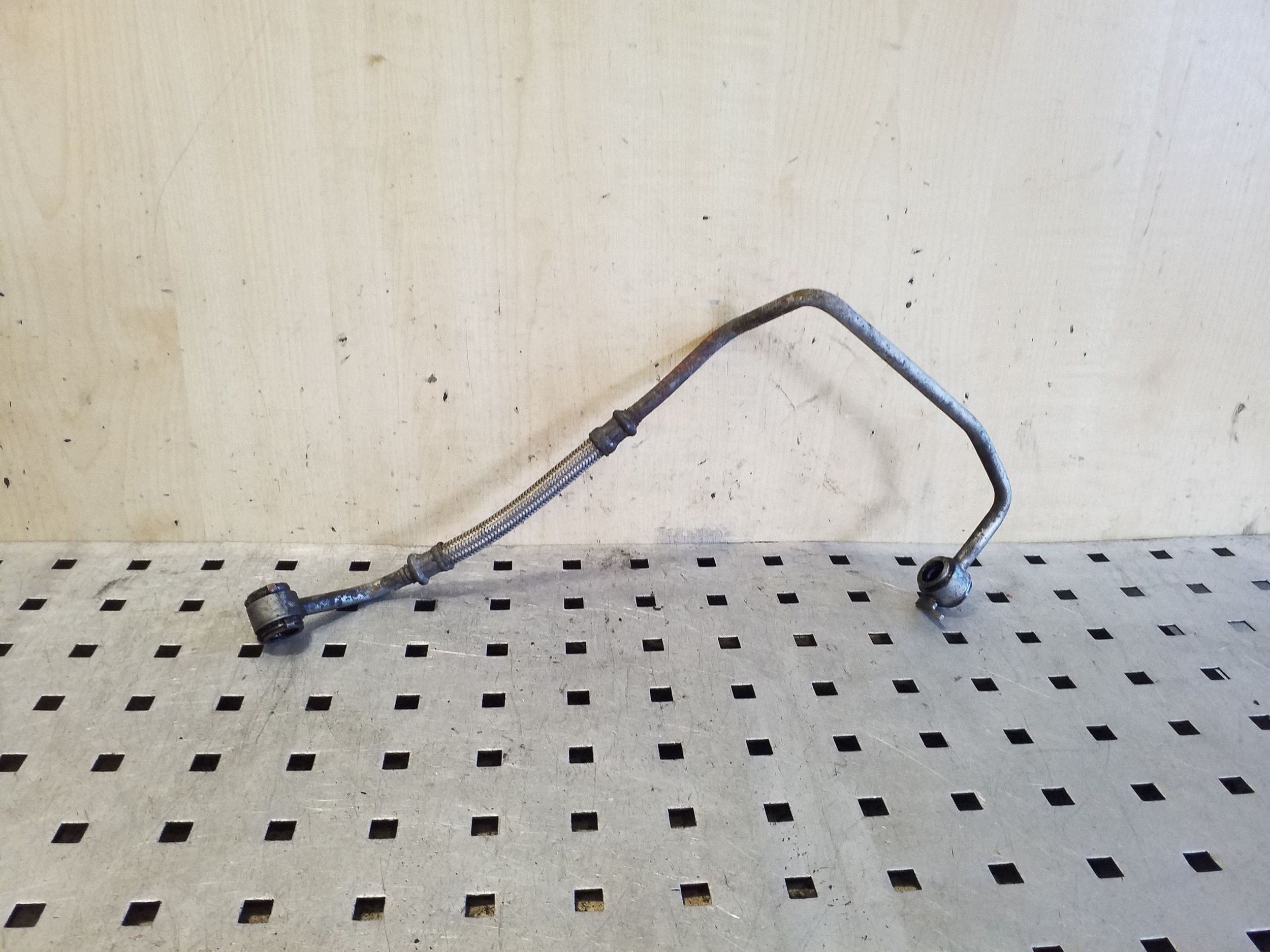 Conduit d'huile turbo Ford Transit Connect image 2