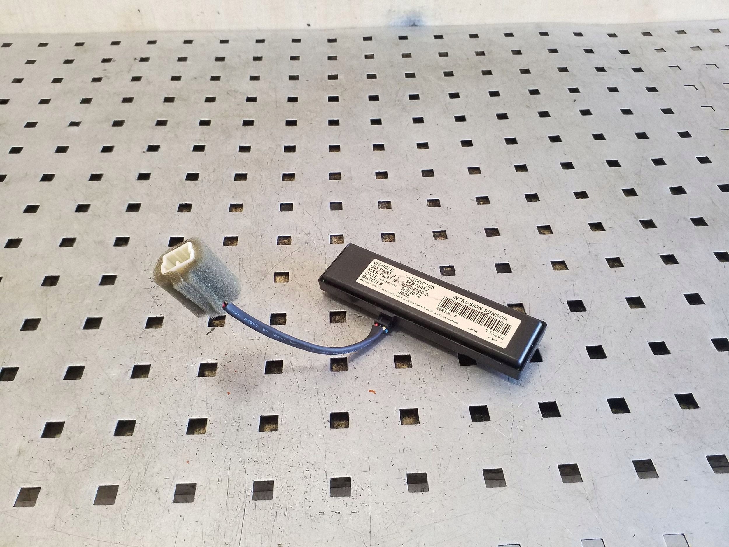 Sensor Ultrassônico Chevrolet Captiva 2008 OEM 96673452 image 3