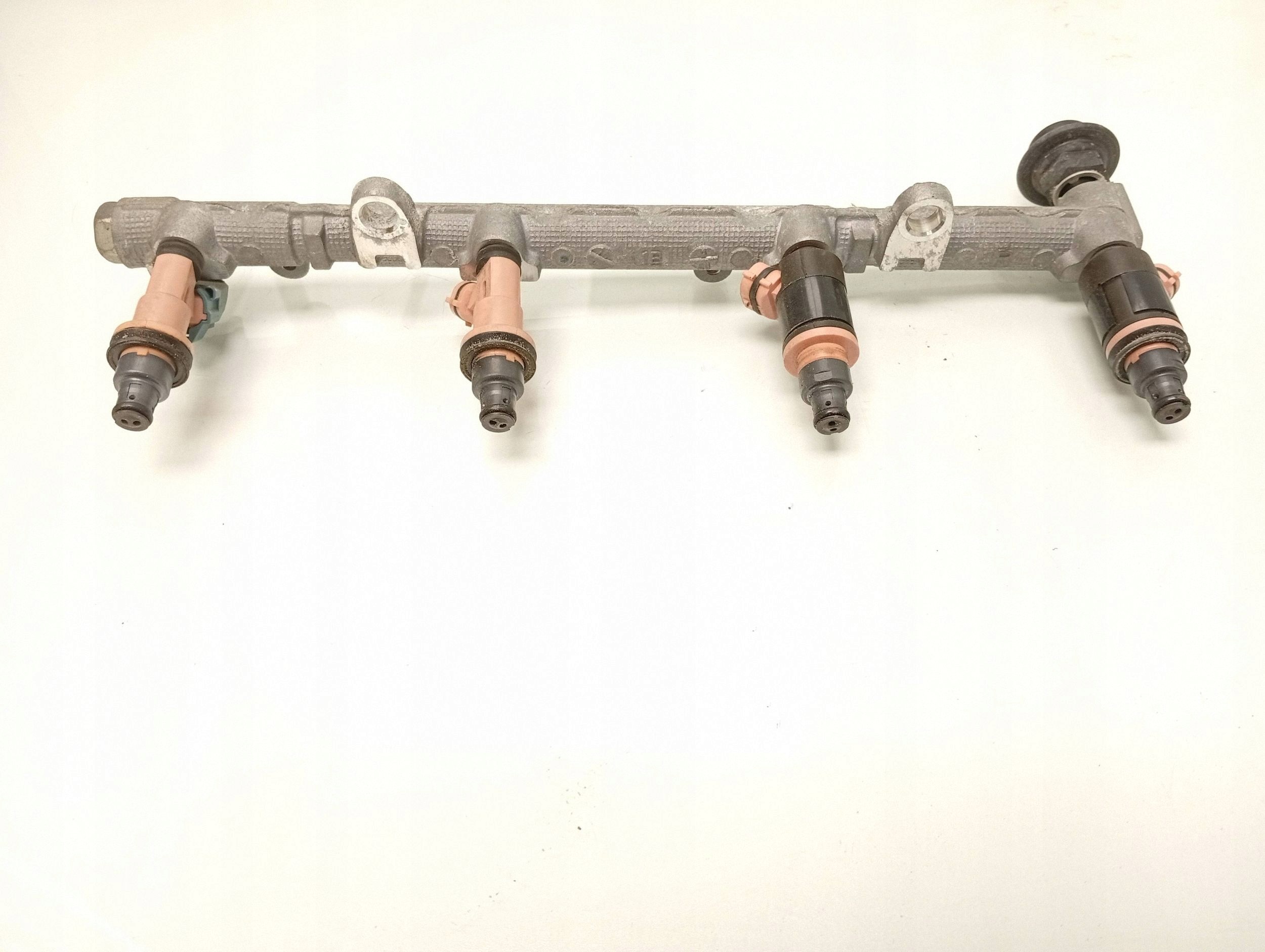 Conduite de carburant Lexus SC 430 2325050030 image 2