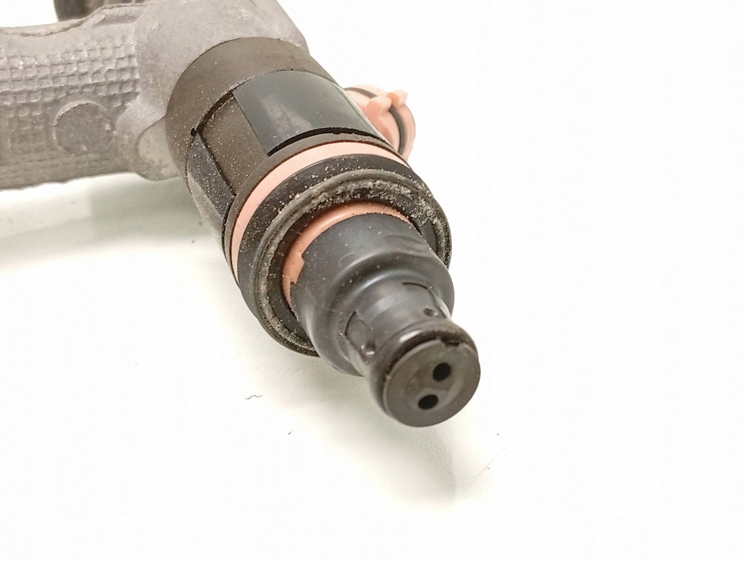 Conduite de carburant Lexus SC 430 2325050030 image 3