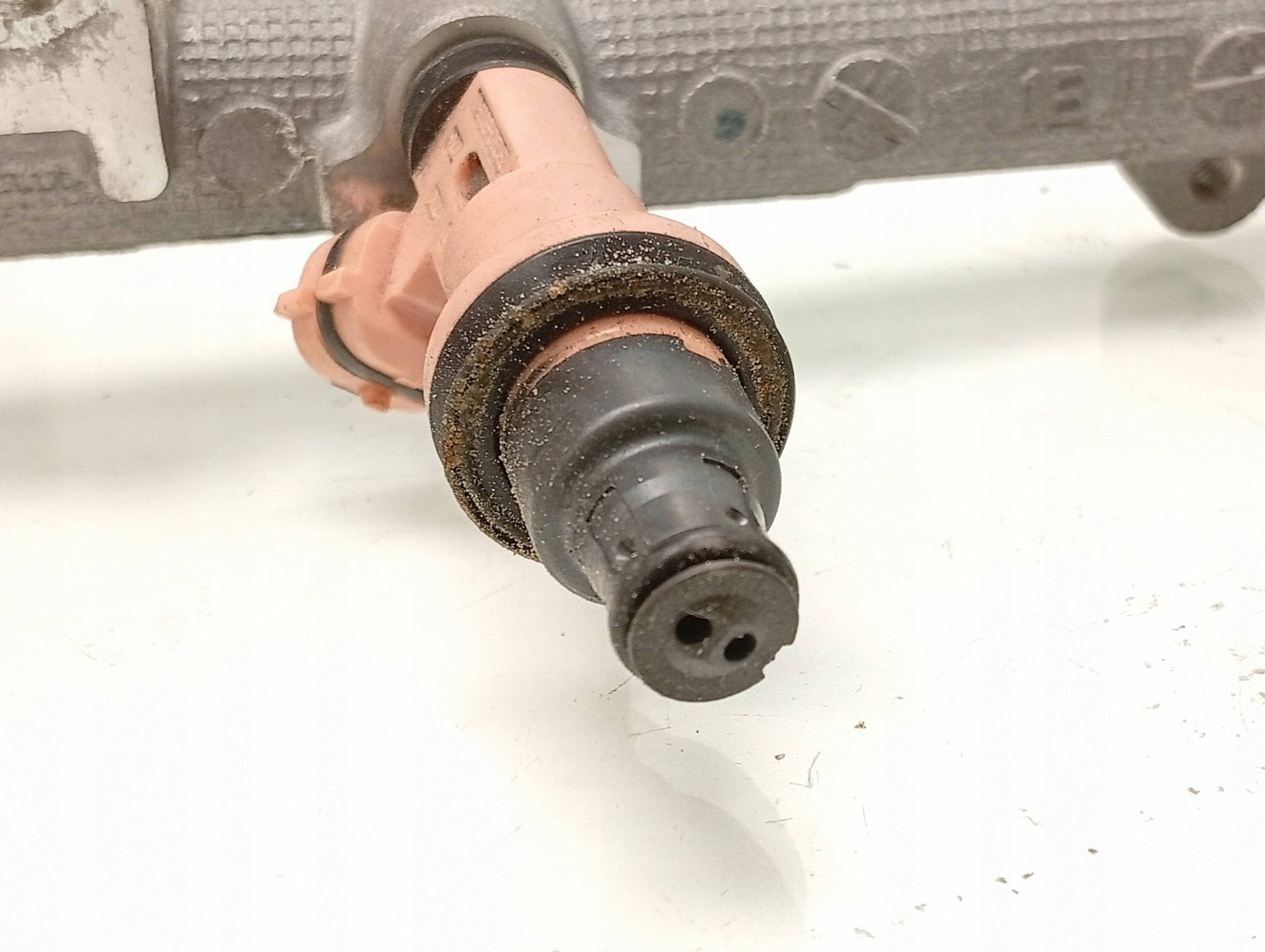 Conduite de carburant Lexus SC 430 2325050030 image 5