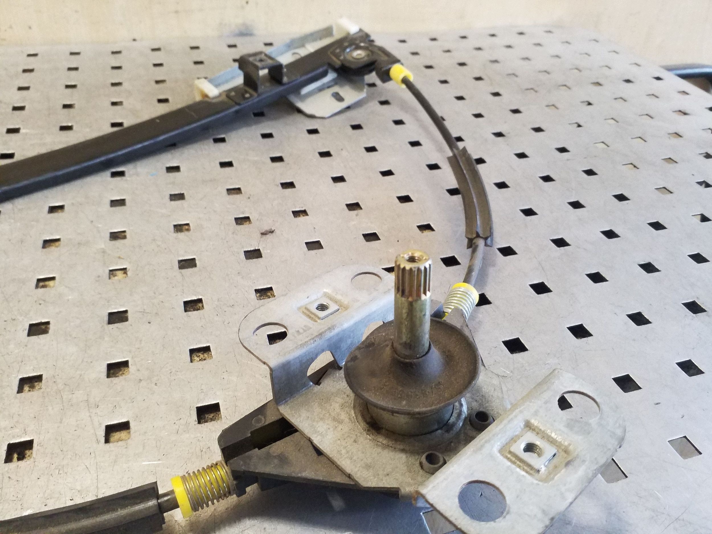 VW Passat B4 Window Regulator Rear Left image 6