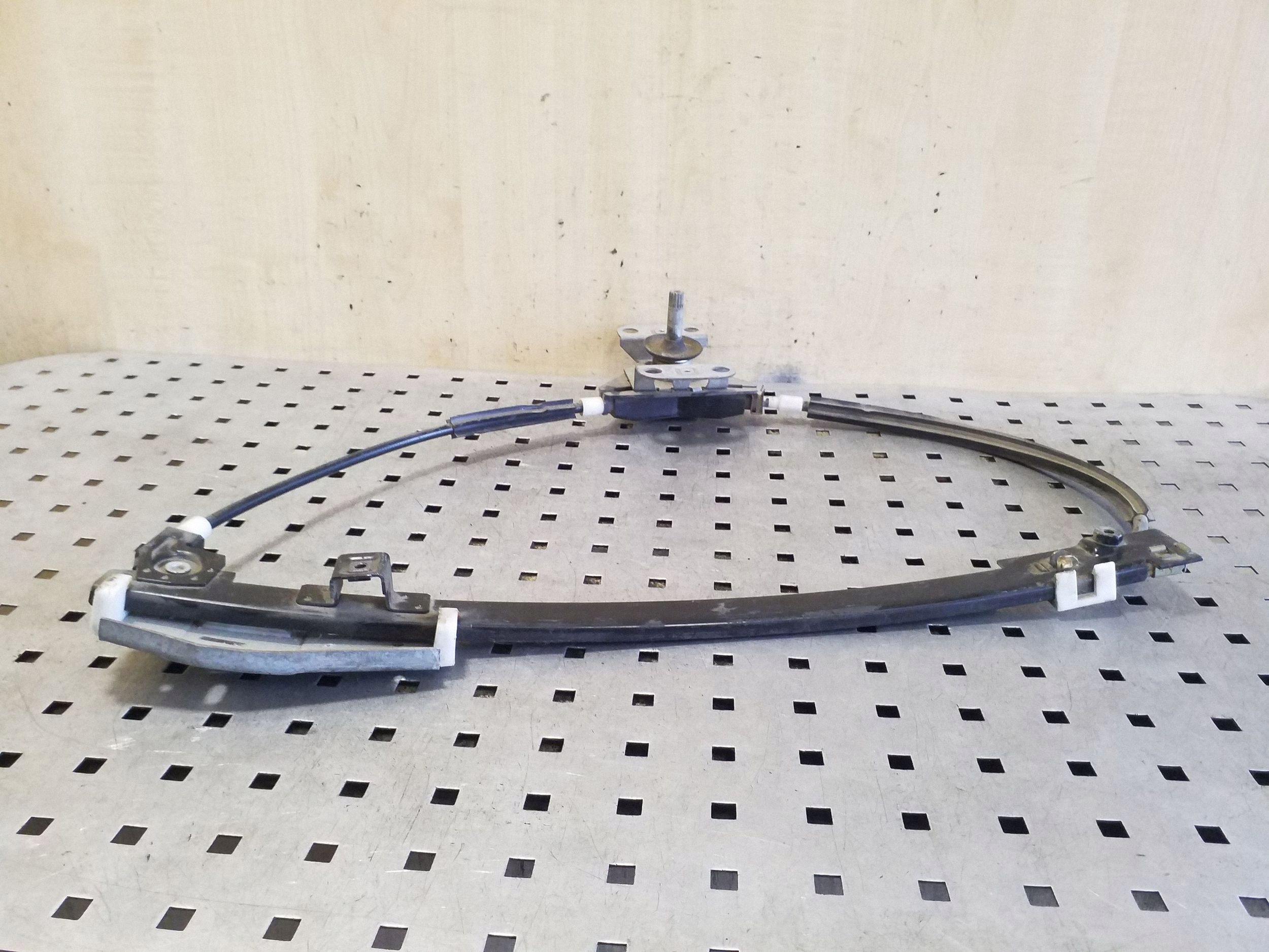 VW Passat B4 Window Regulator Rear Left image 4