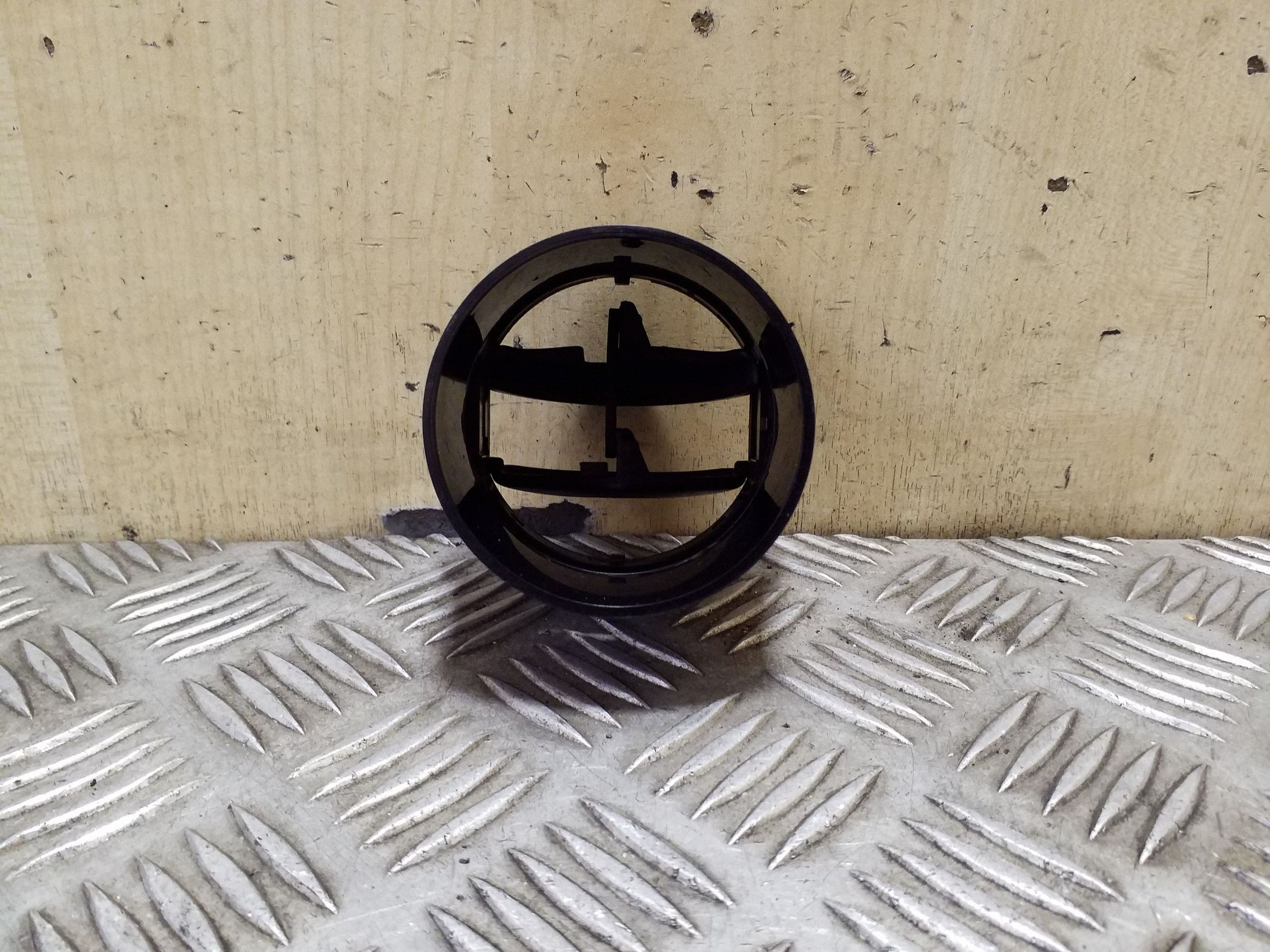 Nissan NV400 Ventilationsgaller Höger 687606316R image 4