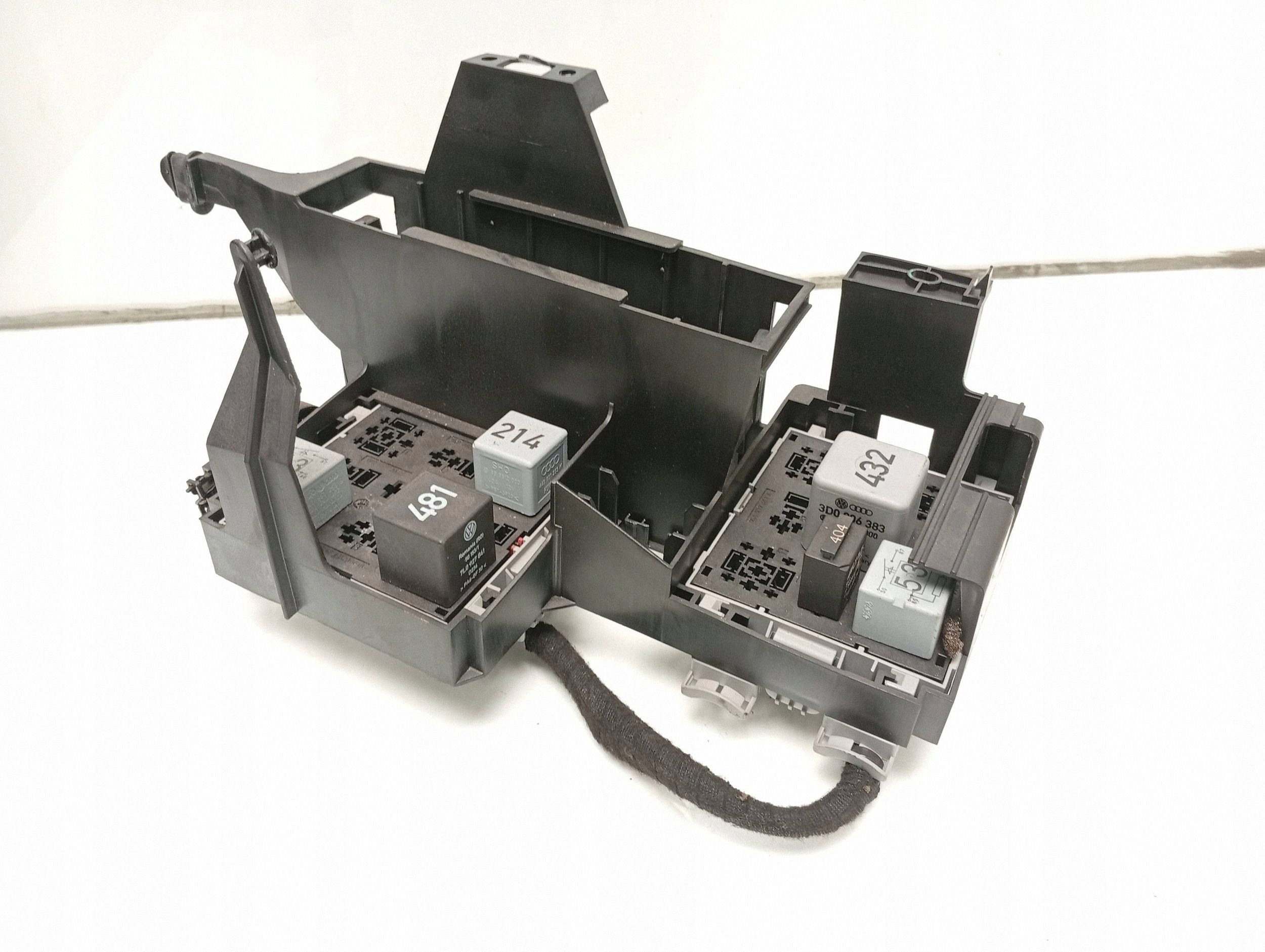 Caja de relés VW Touareg I 7L0937503A image 2