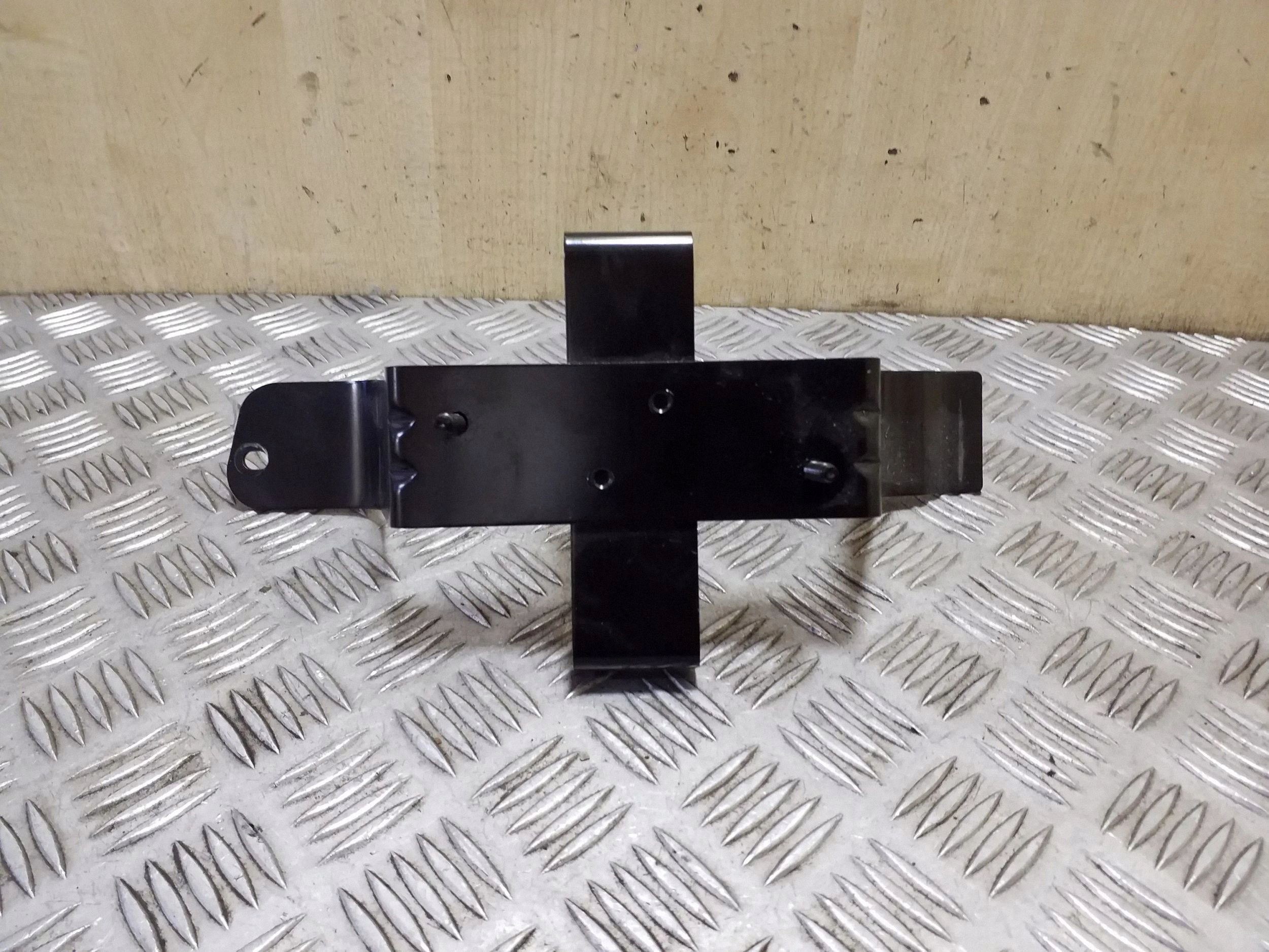 Accubevestiging Range Rover Sport L494 OEM CPLA-10718-DB image 2