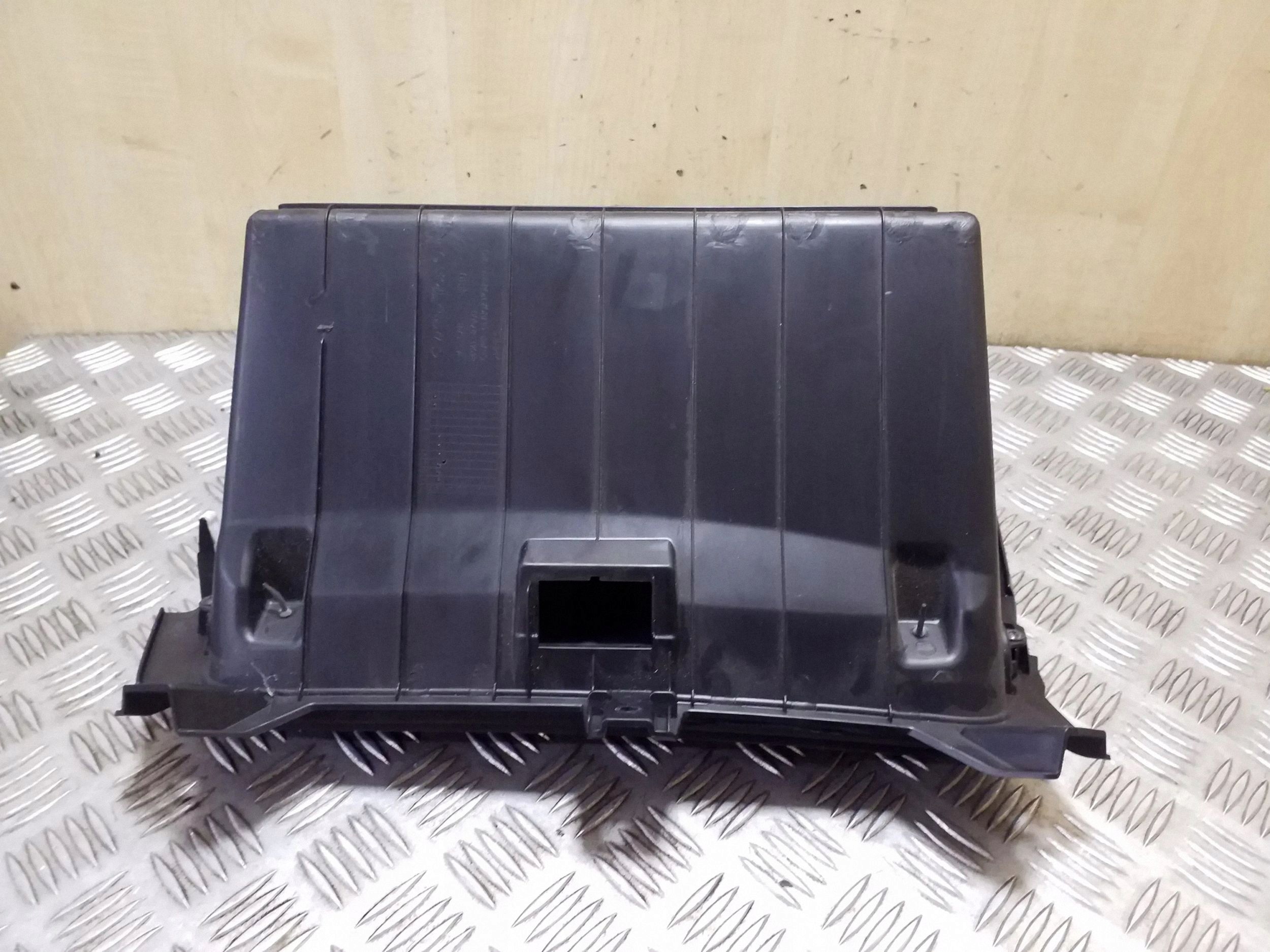Hyundai ix35 hansikaslokero 845412Y900