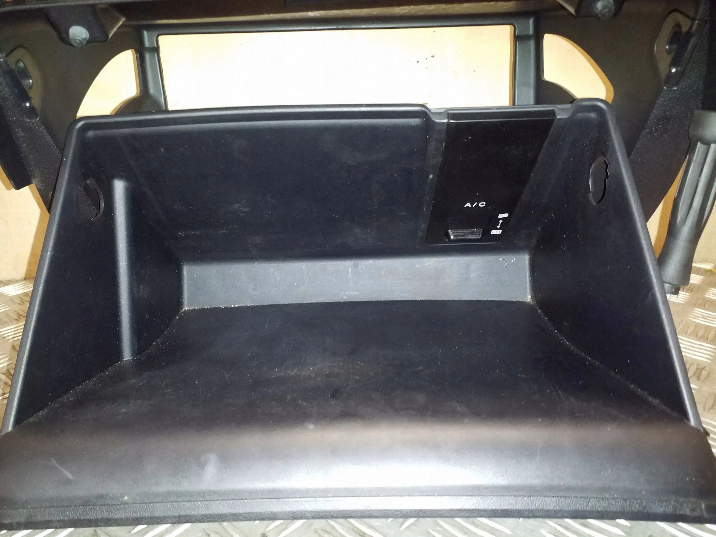 HYUNDAI IX35 Coffre Tableau Bord 845412Y900 image 3