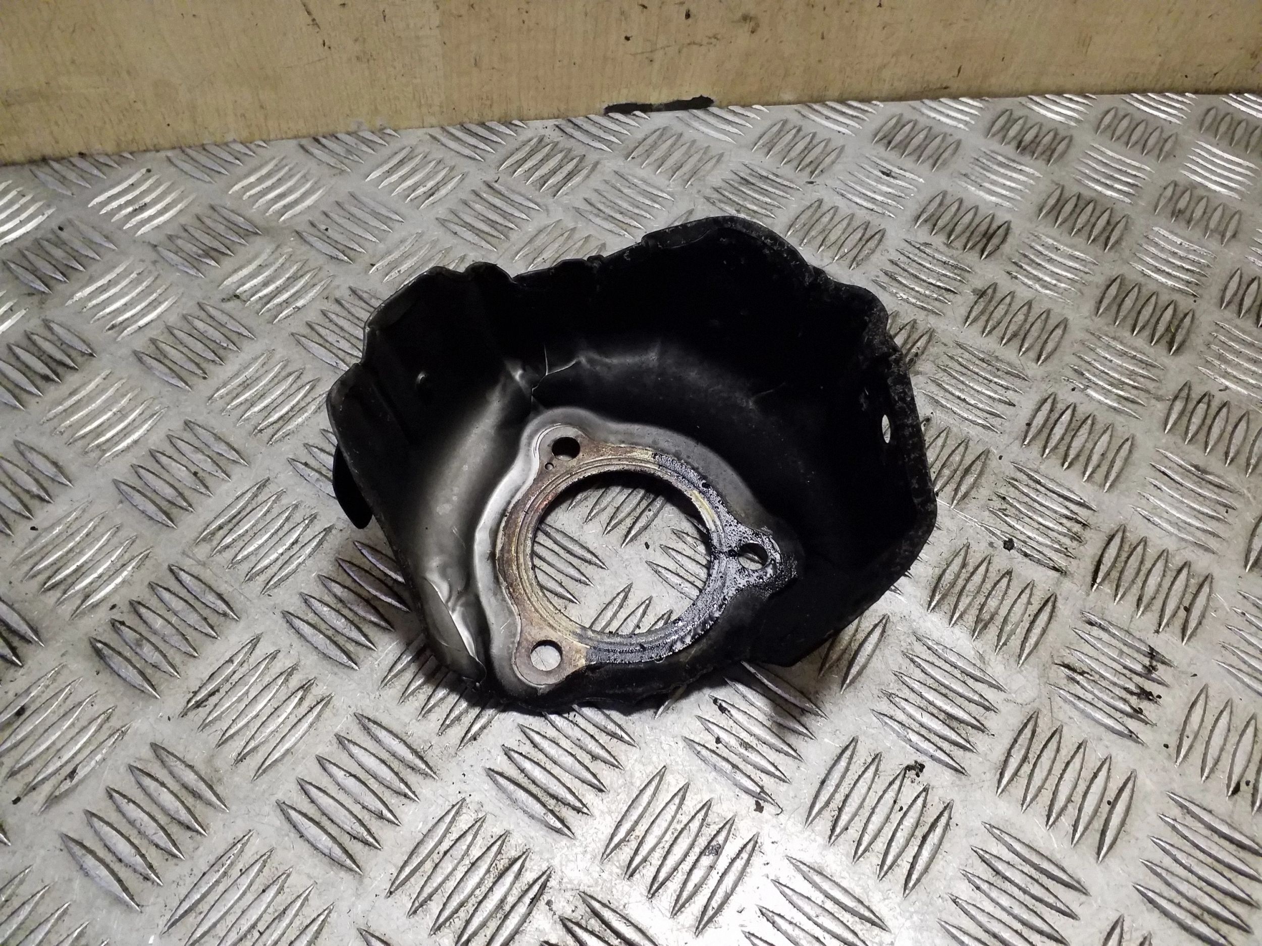 Nissan X-Trail T32 Hitzeschutz Auspuff OEM VAL220169 image 3