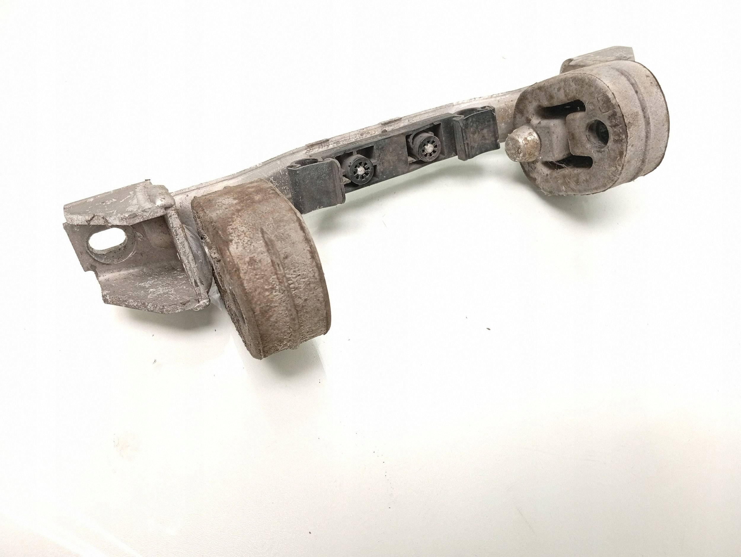 Audi A4 B6 Exhaust Mount Bracket OEM 8E0253463F image 2