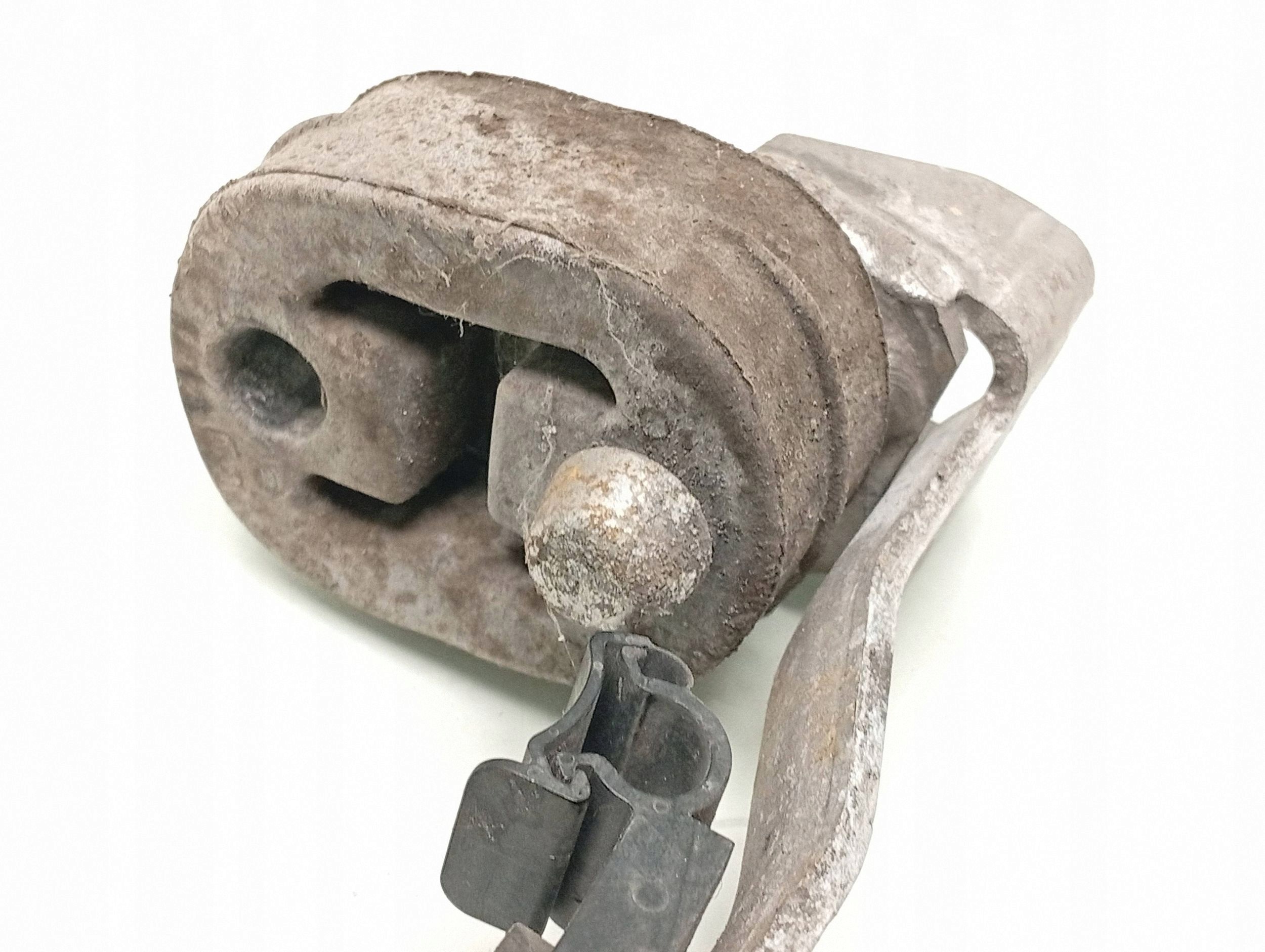 Audi A4 B6 Exhaust Mount Bracket OEM 8E0253463F image 5