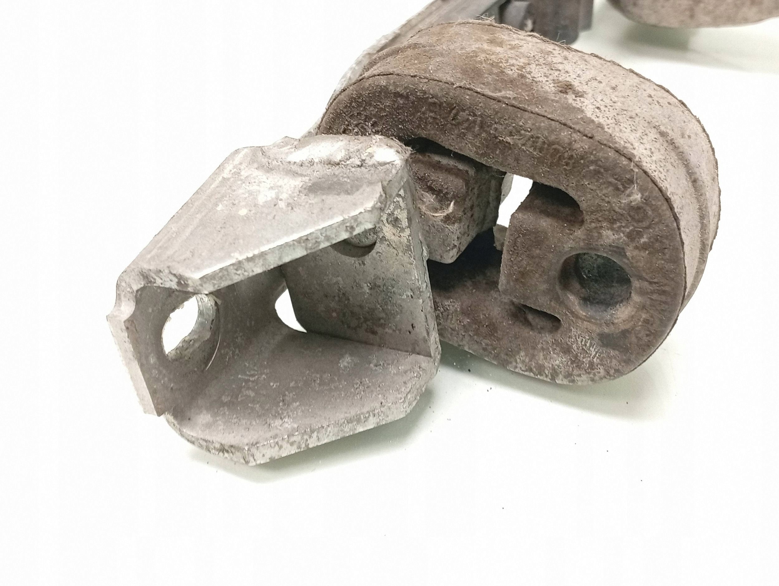 Audi A4 B6 Exhaust Mount Bracket OEM 8E0253463F image 6